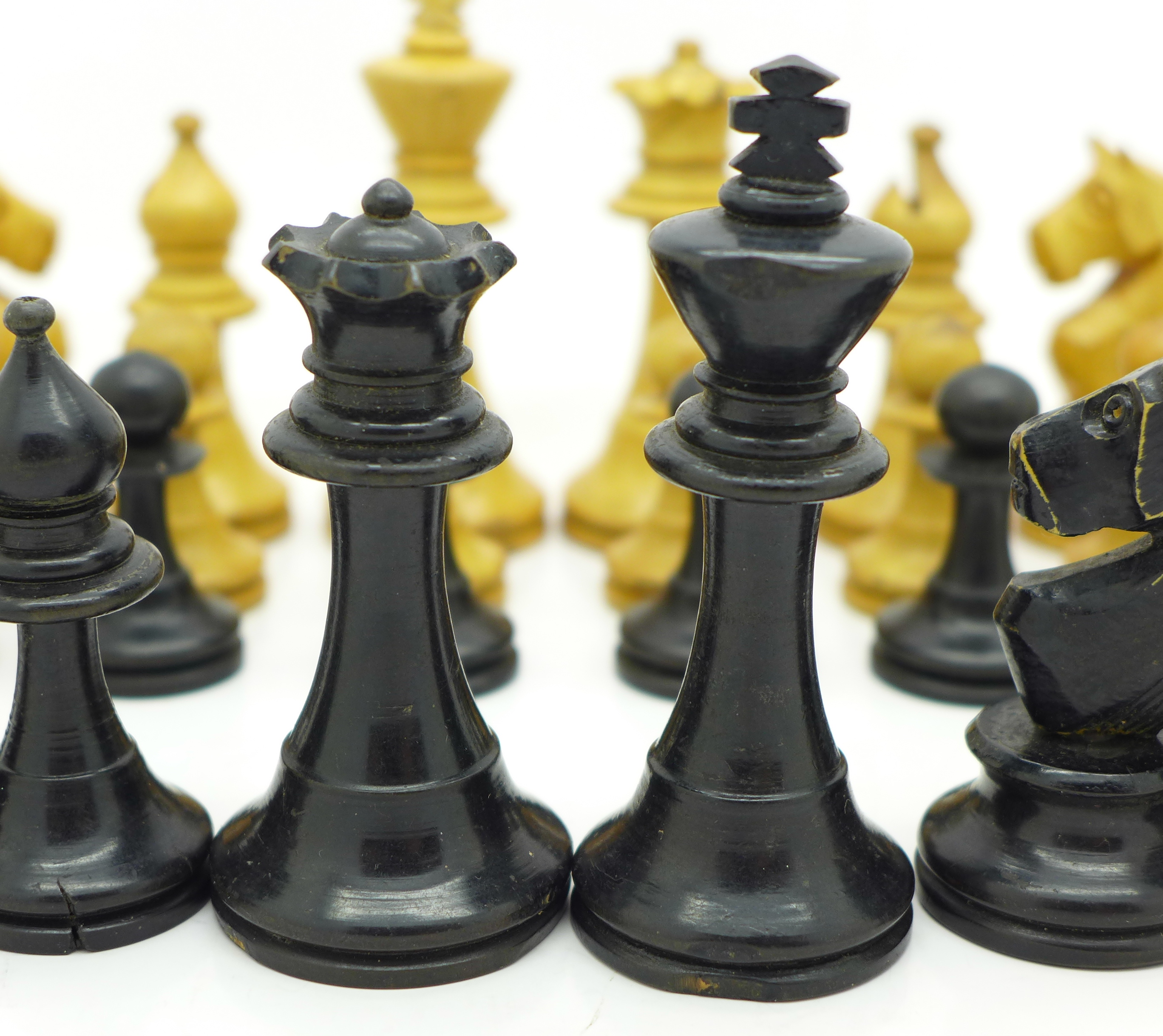 A chess set, boxed, height of king 73mm, - Image 3 of 5