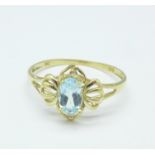 A 9ct gold and aquamarine ring, 0.