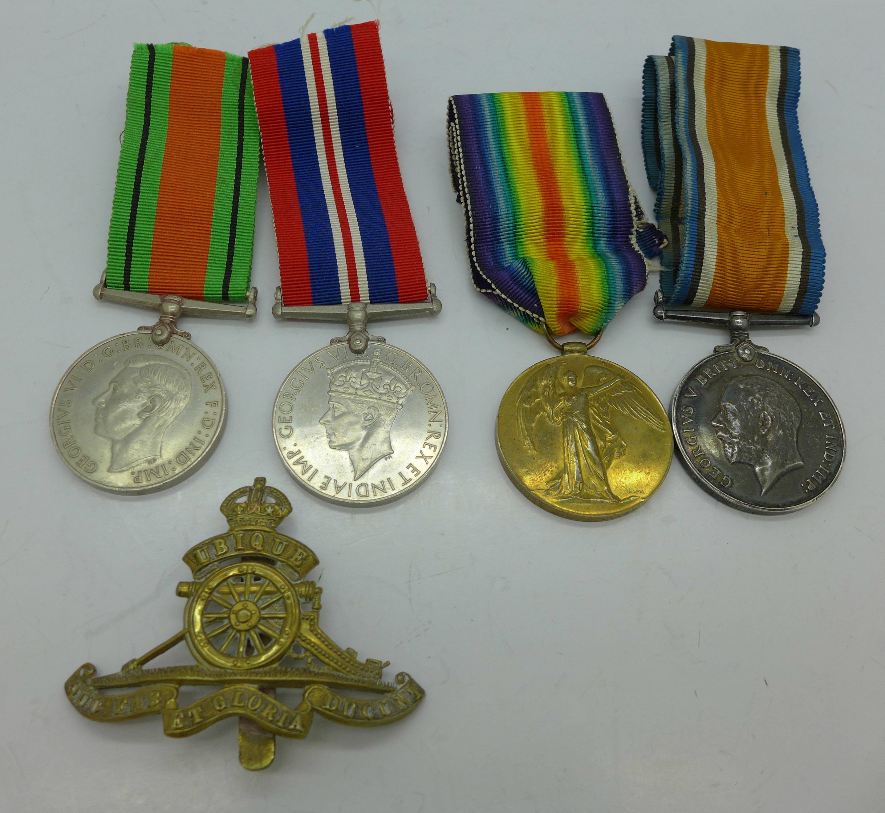 A pair of WWI medals to 74584 Gnr. W. Allen R.A.