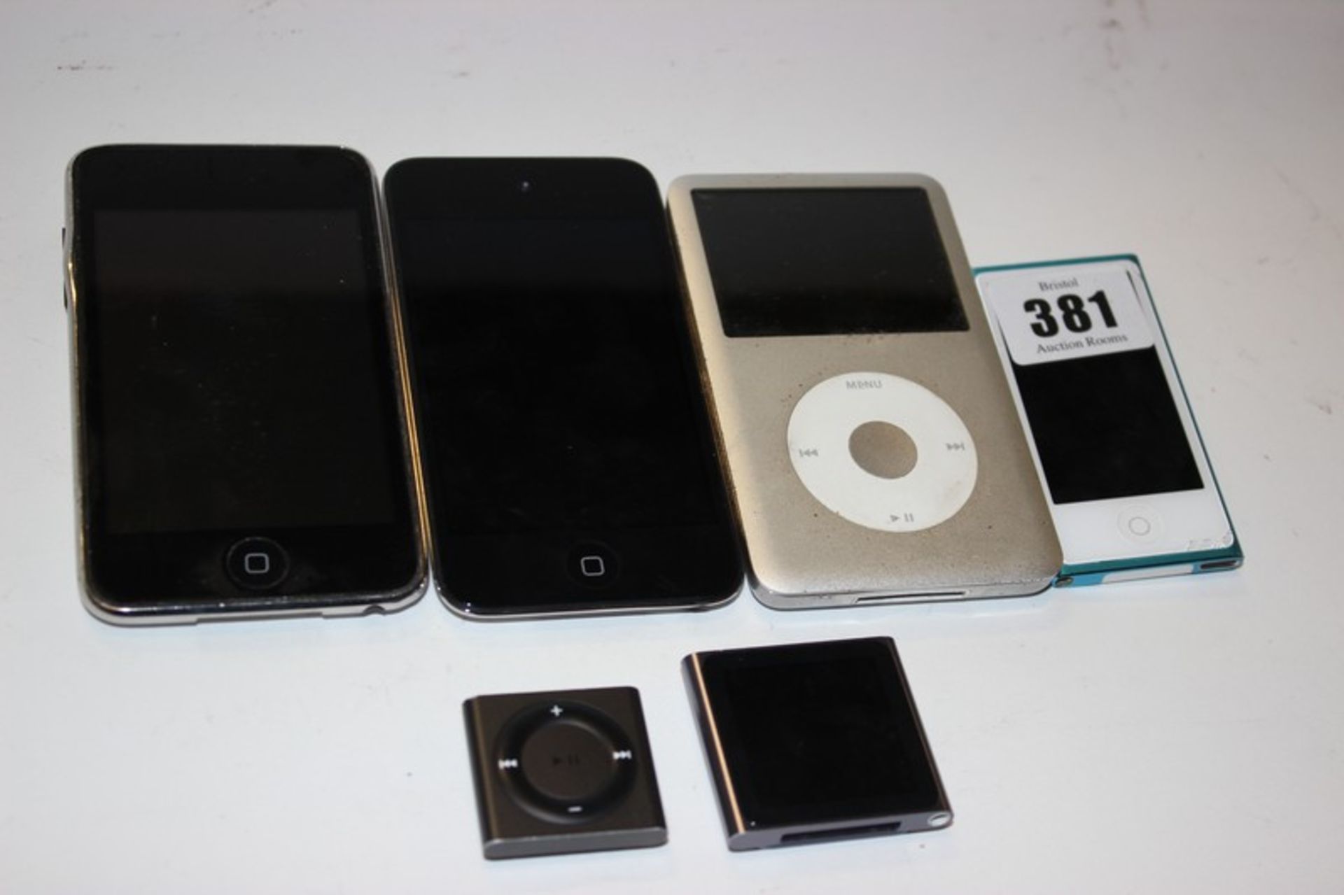 An iPod Classic 120GB A1238 serial: 8K9143522C5, two iPod Touch A1367 and A1228, iPod Nano A1446