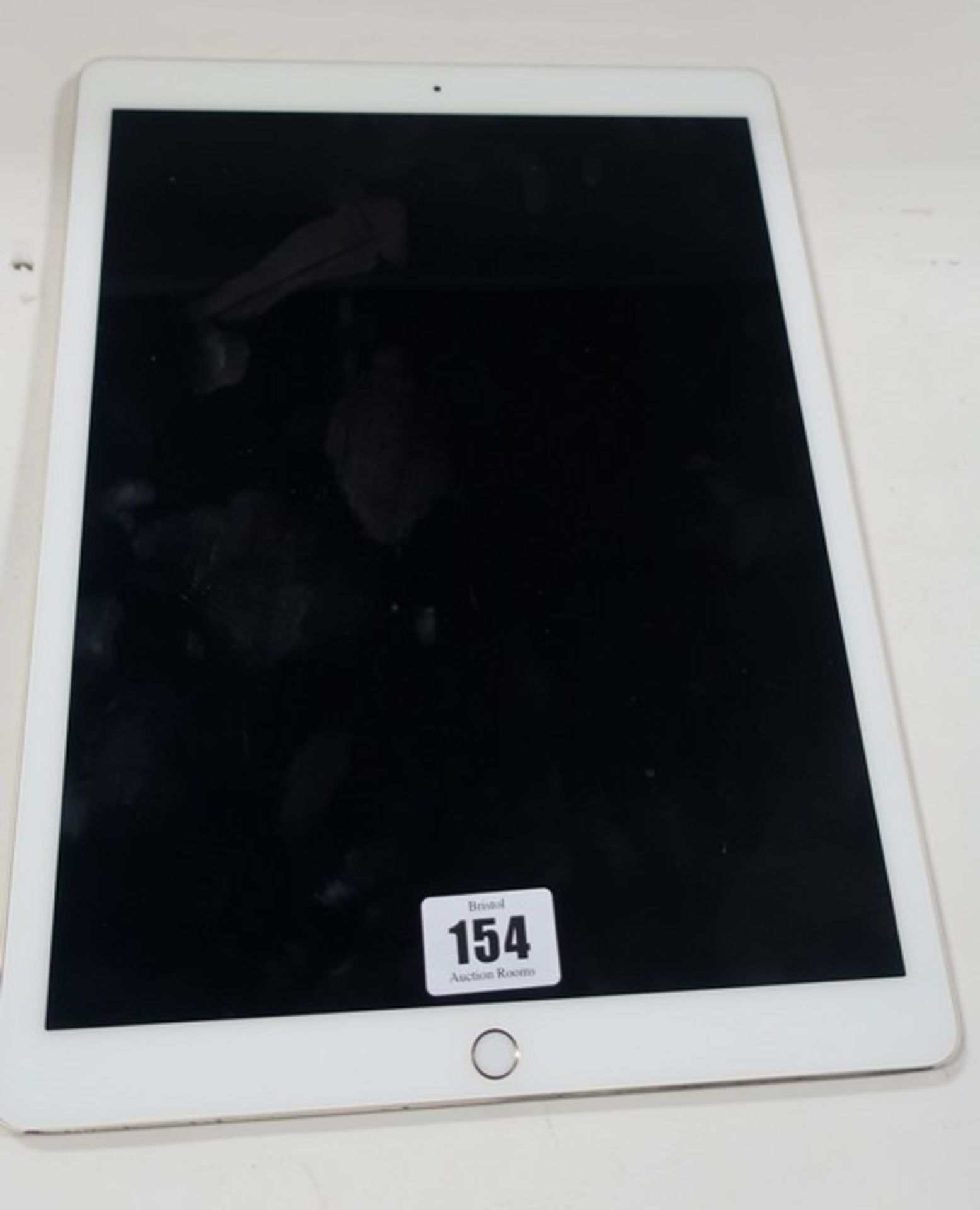 An iPad Pro model A1584 12.9 inch serial: DLXR61GAGMLG (Activation locked).