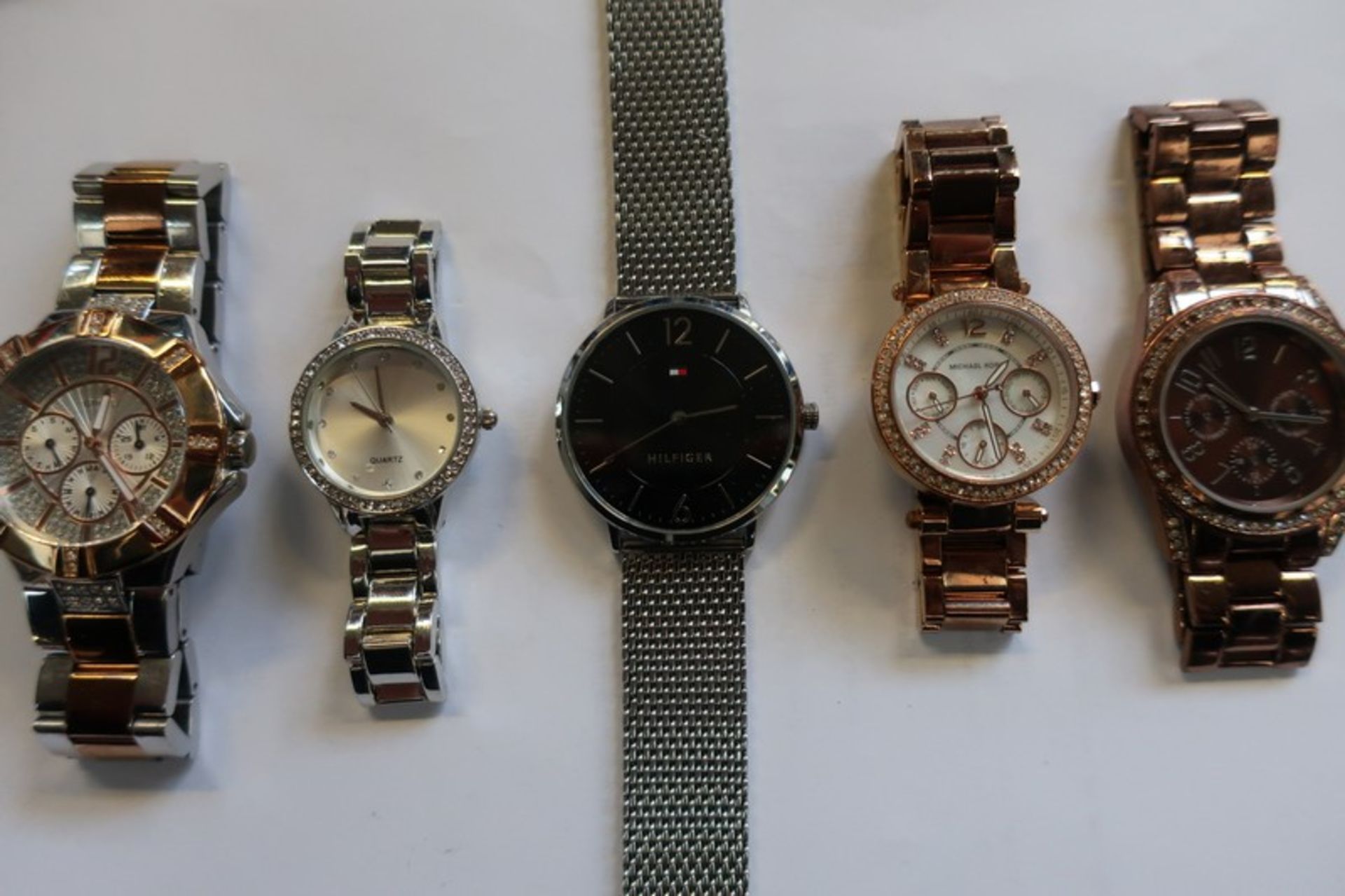 A collection of watches to include Michael Kors, Armani, Guess etc. - Image 4 of 4