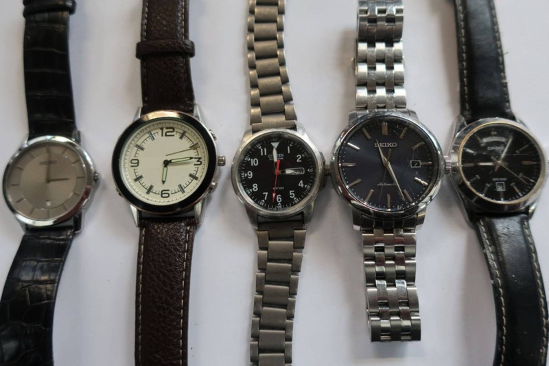 A collection of watches. - Image 2 of 3