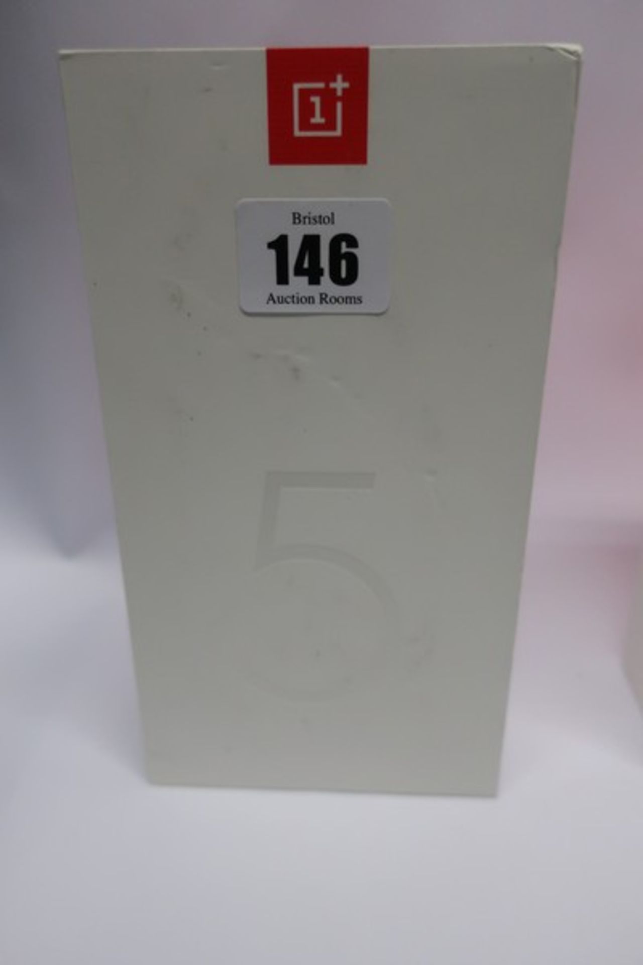 A boxed as new OnePlus 5T A5010 64GB dual sim smartphone (IMEI: 868717039203690 / 868717039203682).