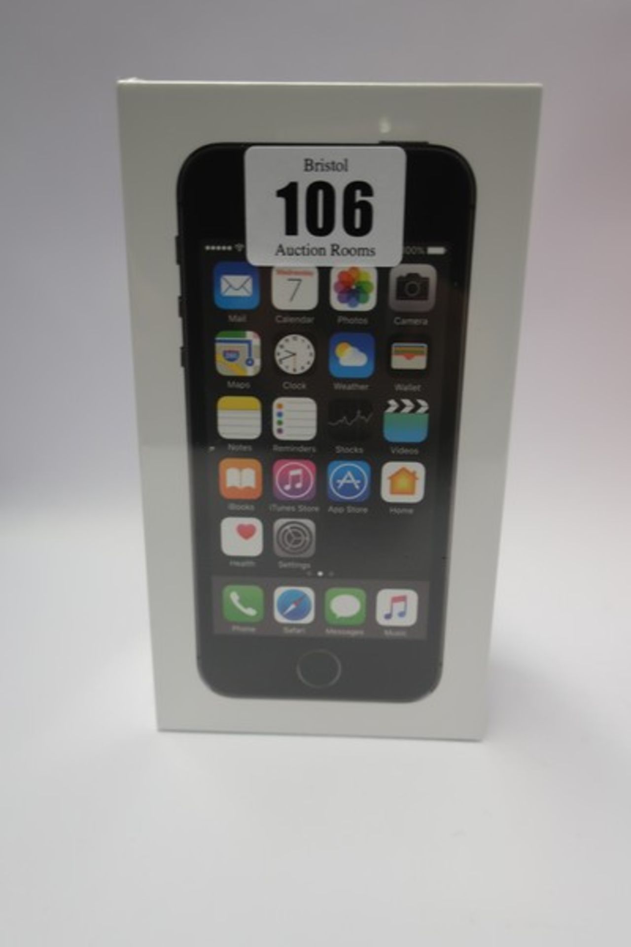 A boxed as new Apple iPhone 5s A1533 32GB in Space Grey (IMEI: 356965062480169) (Box sealed).