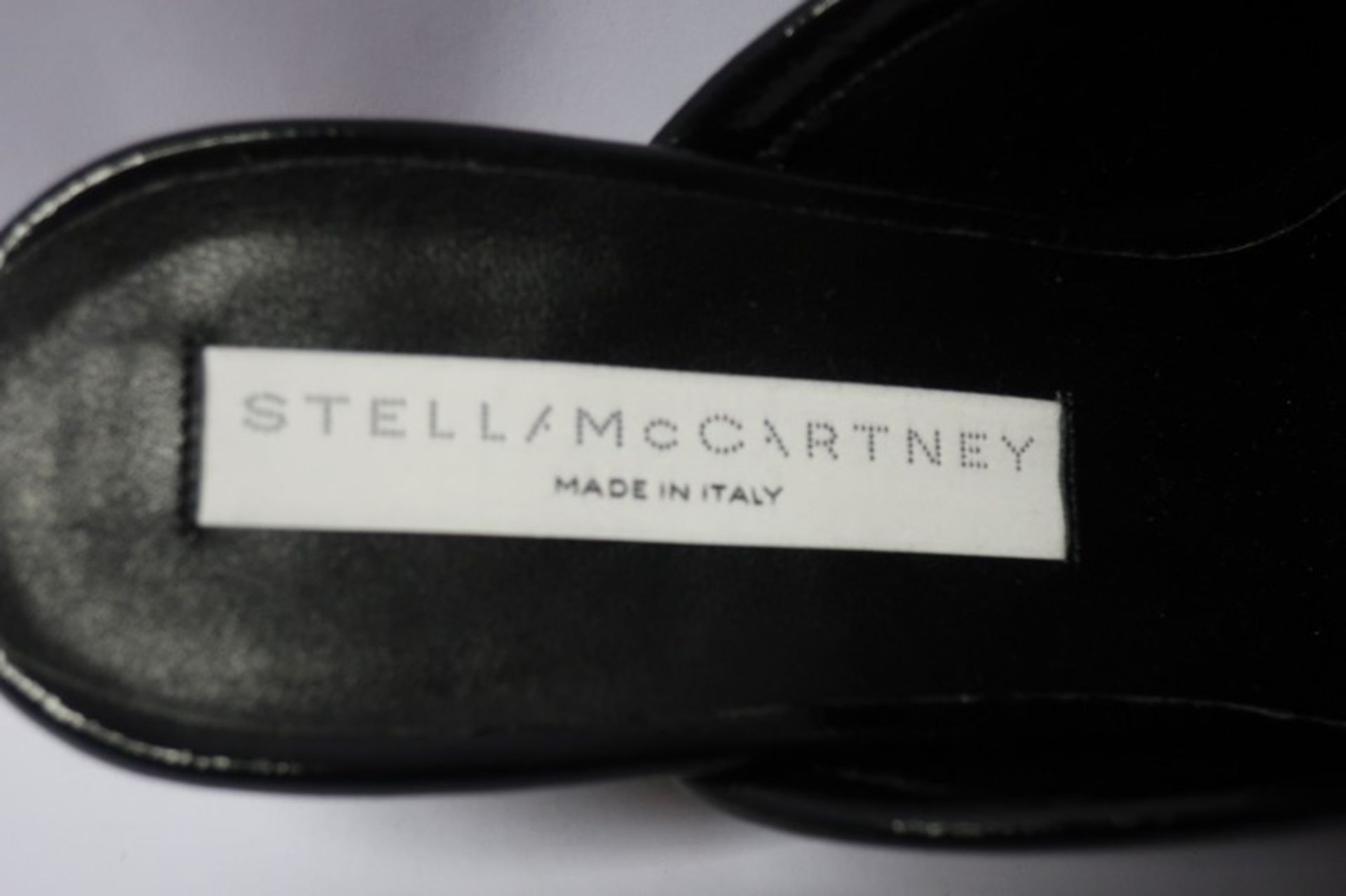 A pair of Stella McCartney shoes (C 37). - Image 2 of 5