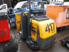 ELECTRIC FORK LIFT C/W CHARGER [NO VAT]