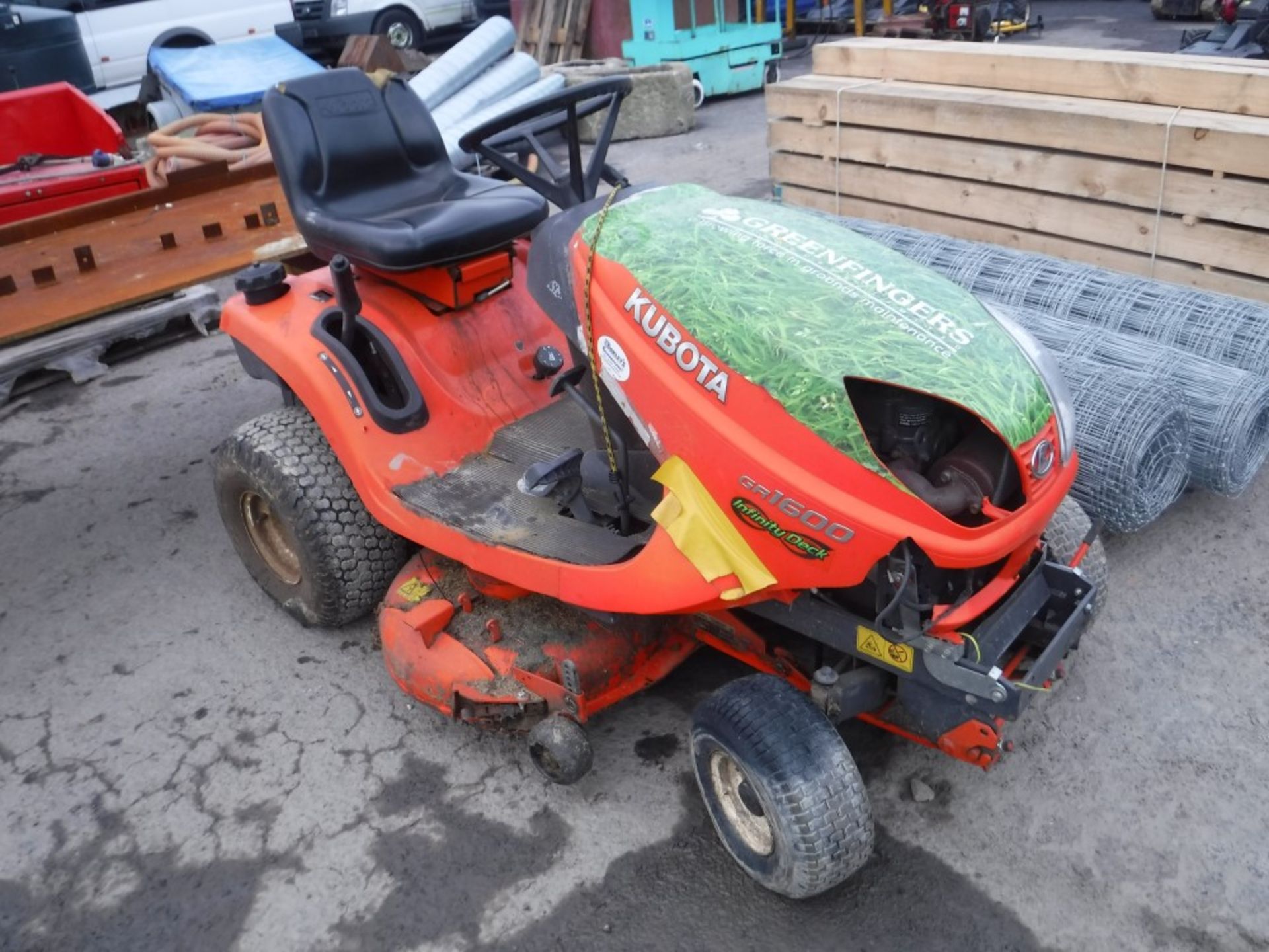 KUBOTA GR1600 RIDE ON MOWER, 1084 HOURS [+ VAT]