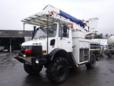 R reg MERCEDES U2150L UNIMOG C/W TWIN BASKET VERSALIFT CHERRY PICKER (DIRECT ELECTRICITY NW) 1ST REG