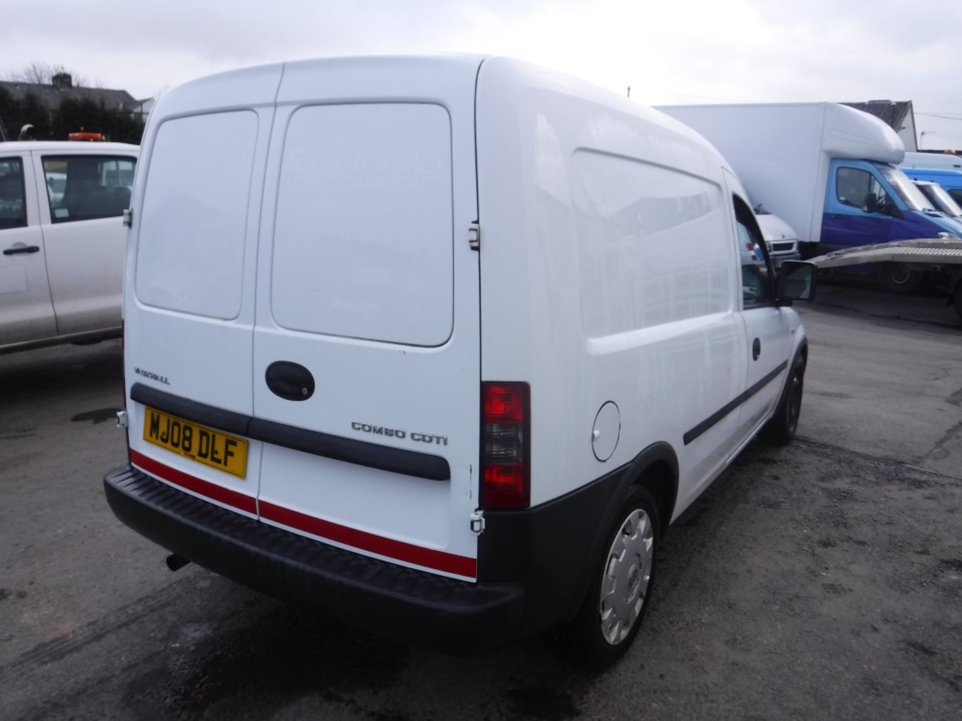 08 reg VAUXHALL COMBO 2000 CDTI VAN (DIRECT ELECTRICITY NW) 1ST REG 04/08, 107616M, V5 HERE, 1 - Image 4 of 5