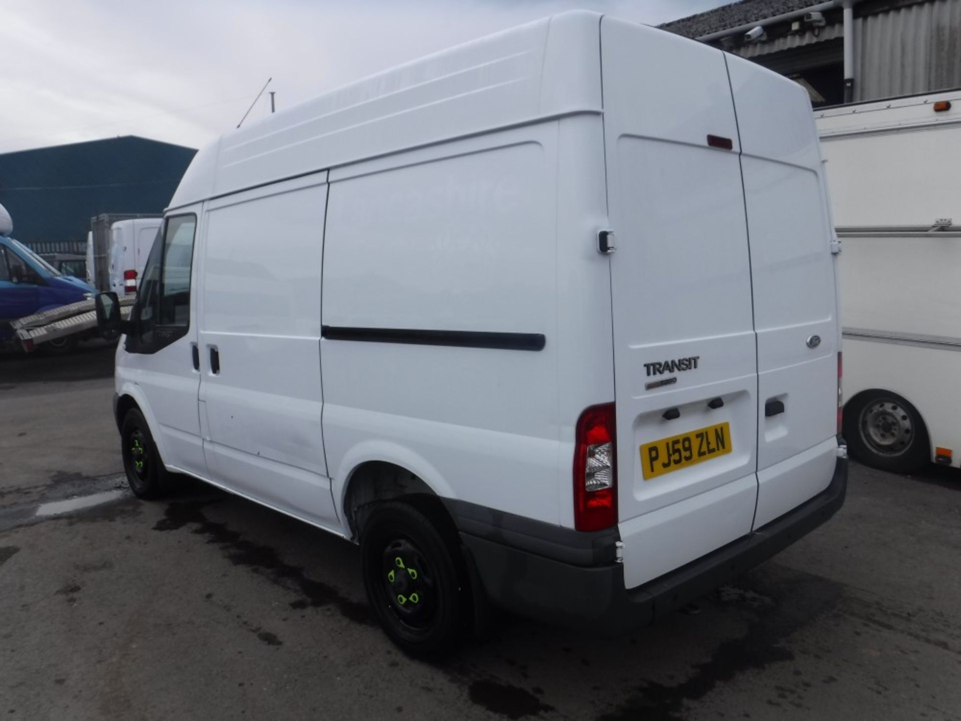 59 reg FORD TRANSIT T280S FWD VAN (DIRECT COUNCIL) 1ST REG 01/10, 108748M, V5 HERE, 1 OWNER FROM NEW - Image 3 of 5