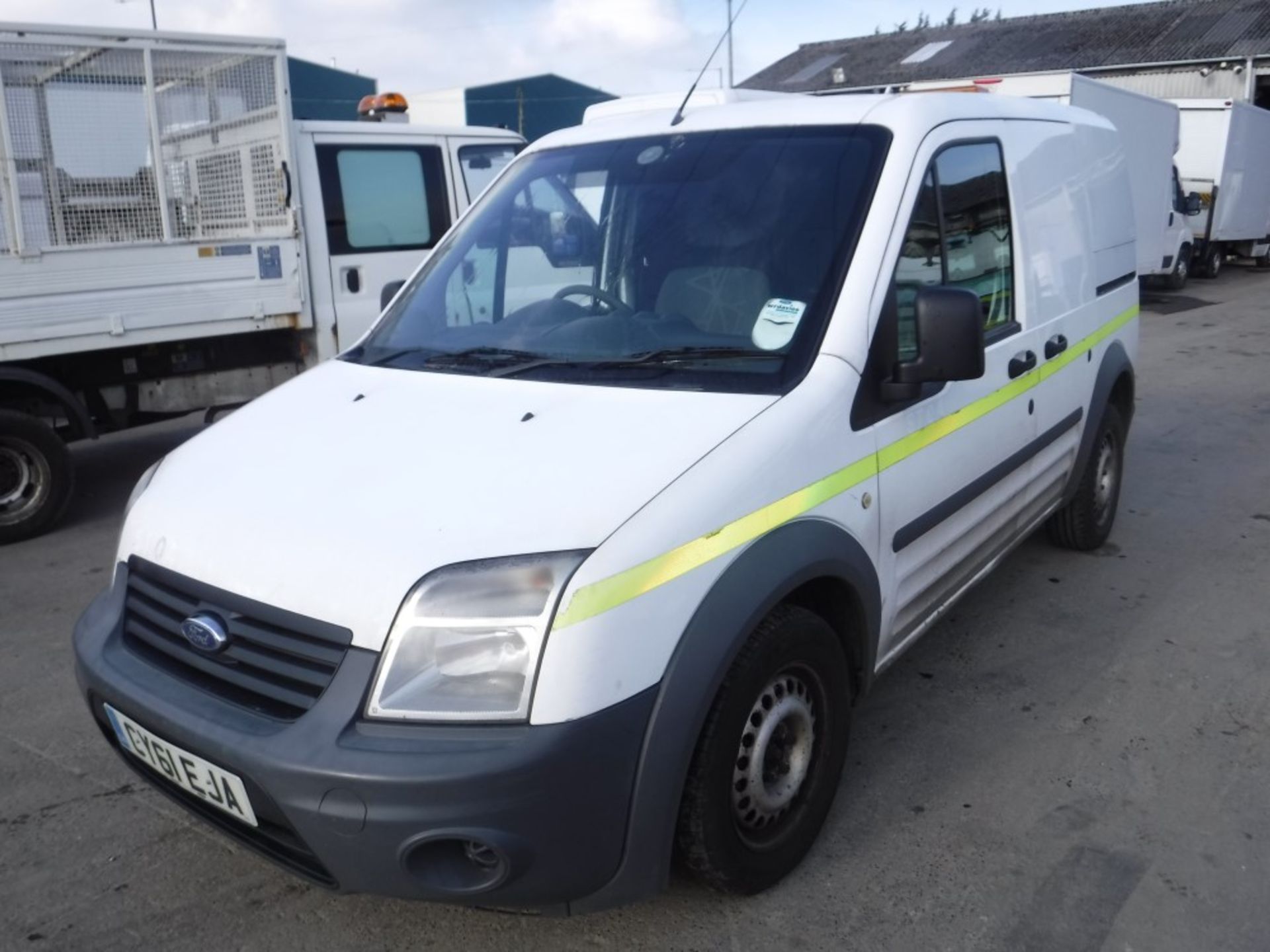 61 reg FORD TRANSIT CONNECT 90 T200, 1ST REG 12/11, TEST 12/18, 139355M, V5 HERE, 1 OWNER FROM - Image 2 of 5