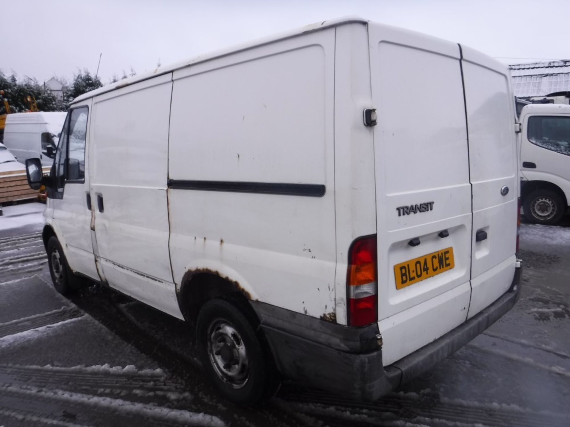 04 reg FORD TRANSIT 280 SWB TD, 1ST REG 05/04, TEST 05/18, ODOMETER BROKEN, V5 HERE, 3 FORMER - Image 3 of 5