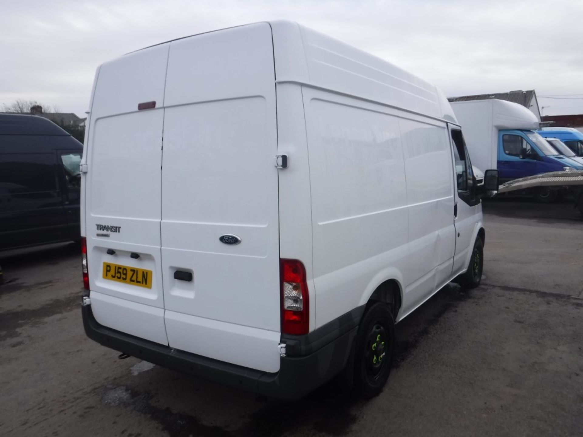 59 reg FORD TRANSIT T280S FWD VAN (DIRECT COUNCIL) 1ST REG 01/10, 108748M, V5 HERE, 1 OWNER FROM NEW - Image 4 of 5