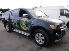 57 reg MITSUBISHI L200 ANIMAL DI-D D/C PICKUP WITH CUSTOMISED VALENTINO ROSSI AIR BRUSHED PAINTWORK,