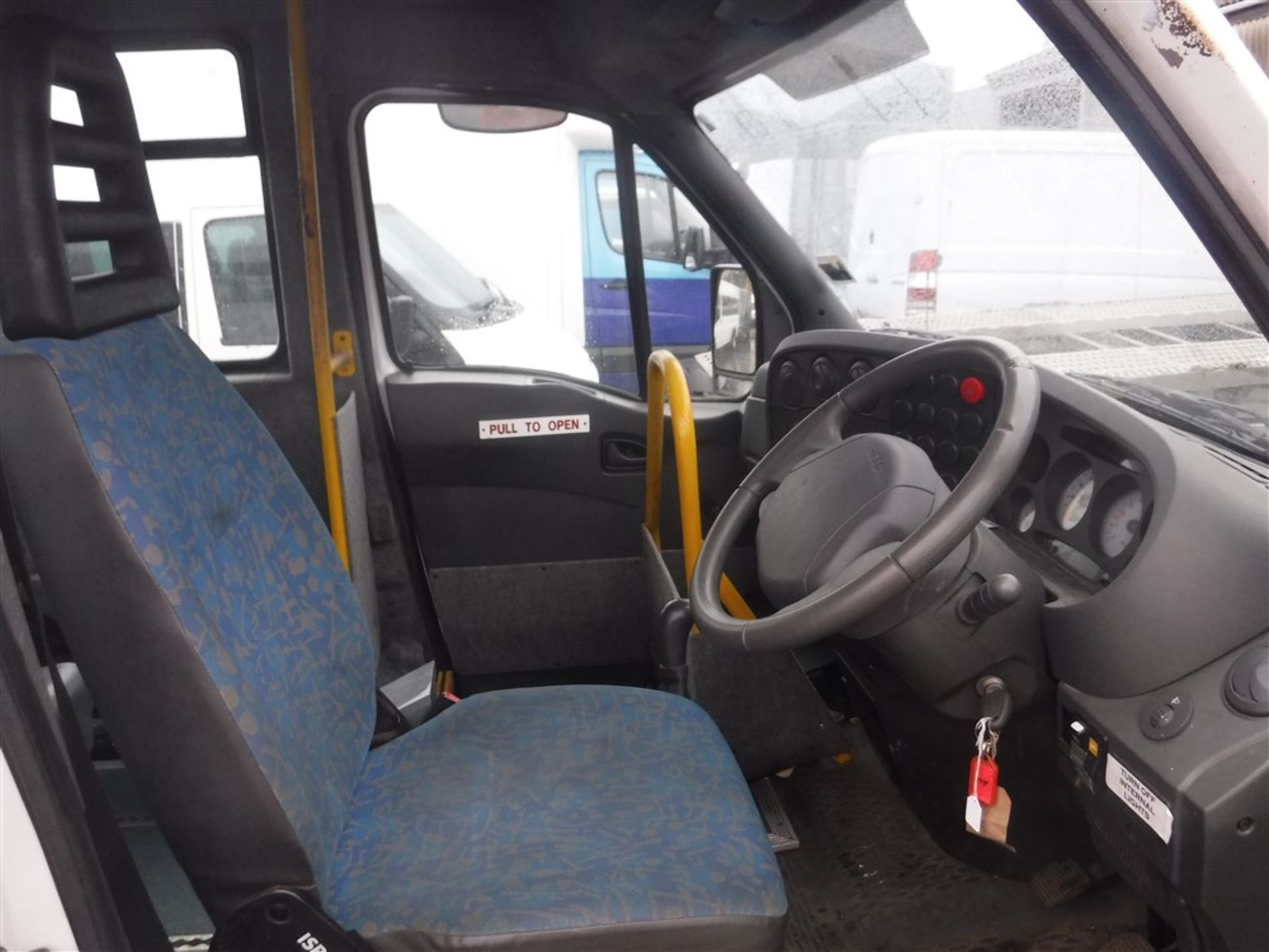 51 reg IVECO 50C11 LWB MINIBUS, UNDER FLOOR LIFT, 1ST REG 01/02, 111371KM WARRANTED, V5 HERE, 1 - Image 5 of 5