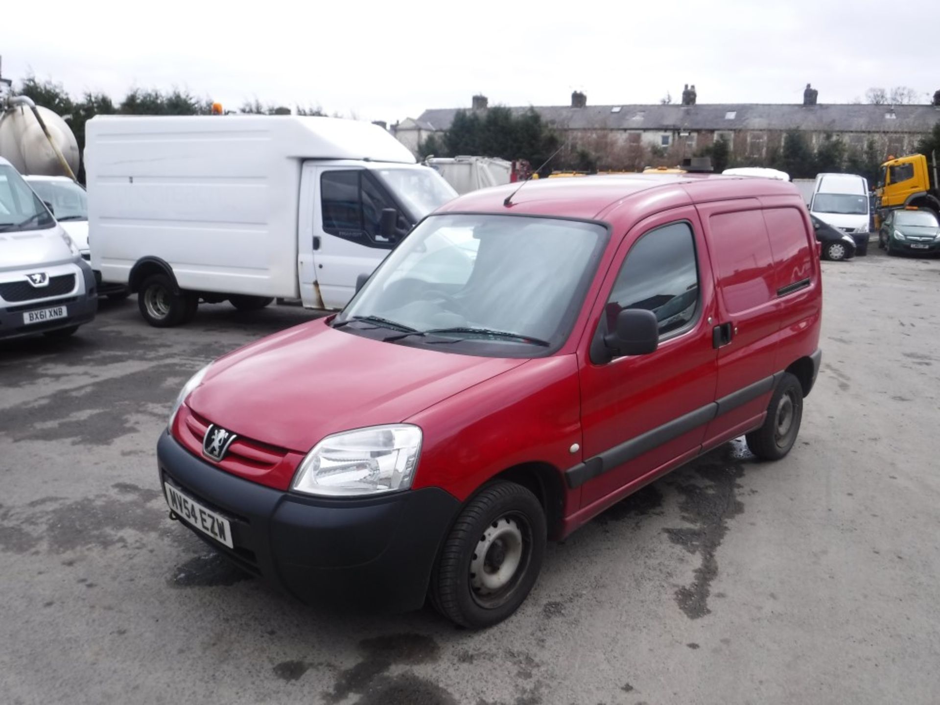 54 reg PEUGEOT PARTNER 600 LX D VAN (DIRECT GTR MANCHESTER FIRE) 1ST REG 01/05, TEST 02/19, 131971M,