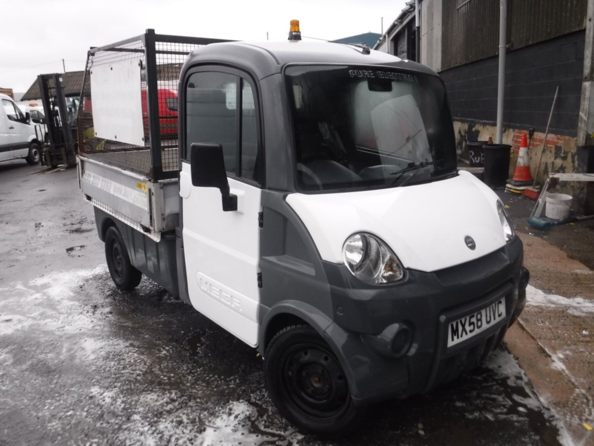 58 reg AXIAM MEGA MULTITRUCK 600E ELECTRIC CAGED TIPPER (DIRECT COUNCIL) 1ST REG 12/08, 24298M