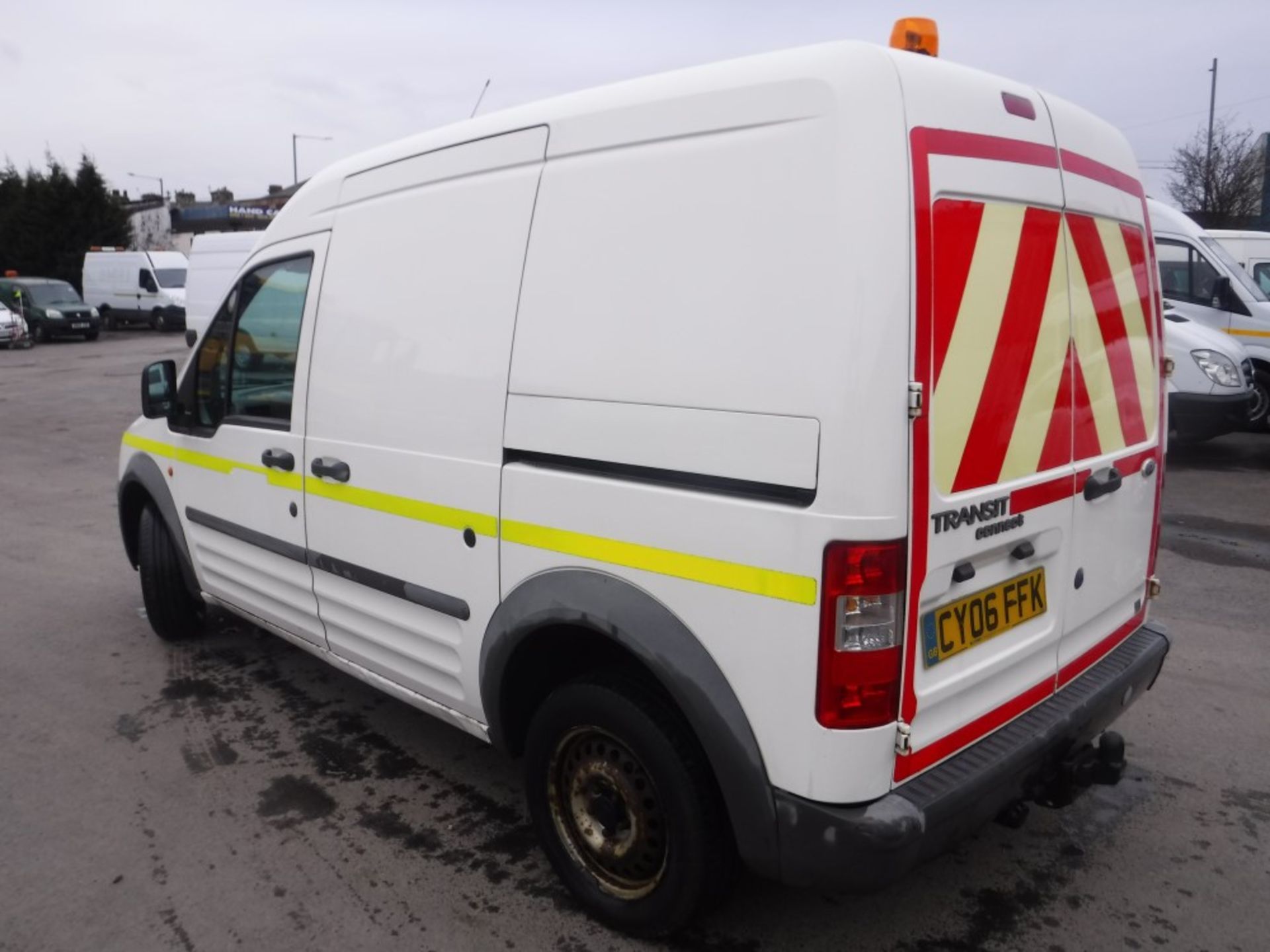 06 reg FORD TRANSIT CONNECT L230 D (DIRECT COUNCIL) 1ST REG 08/06, TEST 07/18, 84438M, V5 HERE, 2 - Image 3 of 6