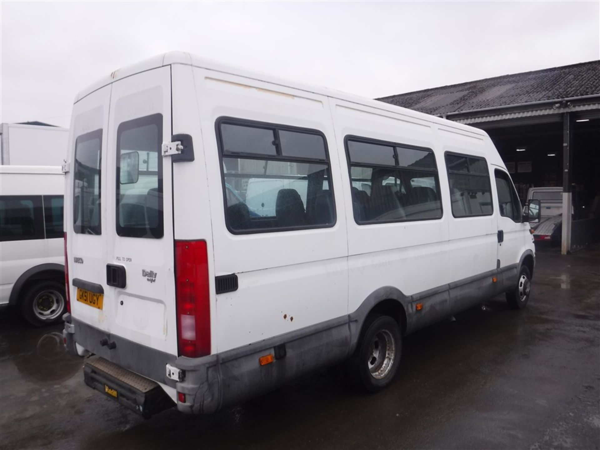 51 reg IVECO 50C11 LWB MINIBUS, UNDER FLOOR LIFT, 1ST REG 01/02, 111371KM WARRANTED, V5 HERE, 1 - Image 4 of 5