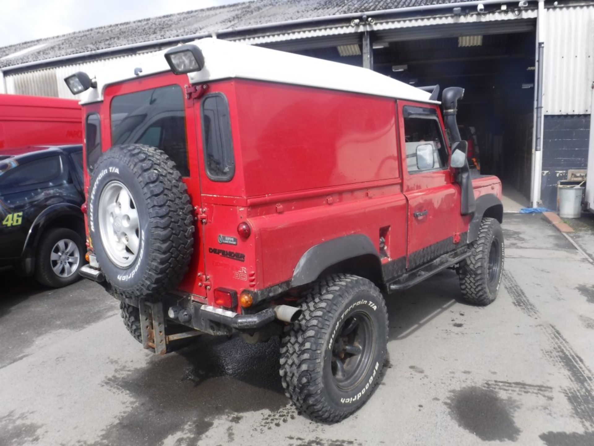 94 reg LANDROVER 90 DEFENDER TDI, 1ST REG 04/94, TEST 06/18, 90911M WARRANTED, V5 HERE, 7 FORMER - Image 4 of 5