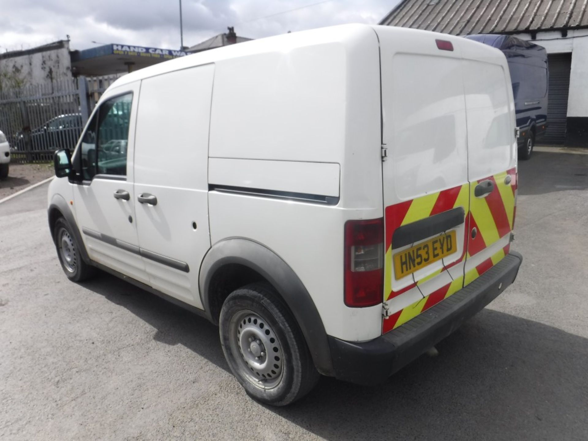 53 reg FORD TRANSIT CONNECT L200 TD SWB VAN, 1ST REG 10/03, TEST 07/18, 224843M NOT WARRANTED, V5 - Image 3 of 5