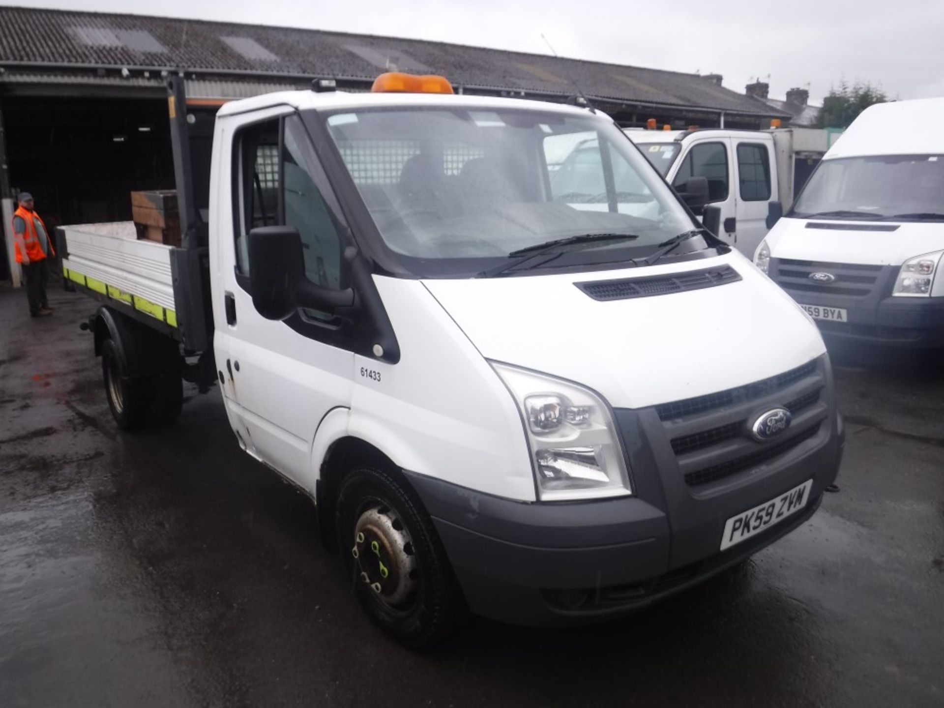 59 reg FORD TRANSIT 140 T350M RWD TIPPER (DIRECT COUNCIL) 1ST REG 01/10, 93825M, V5 HERE, 1 OWNER