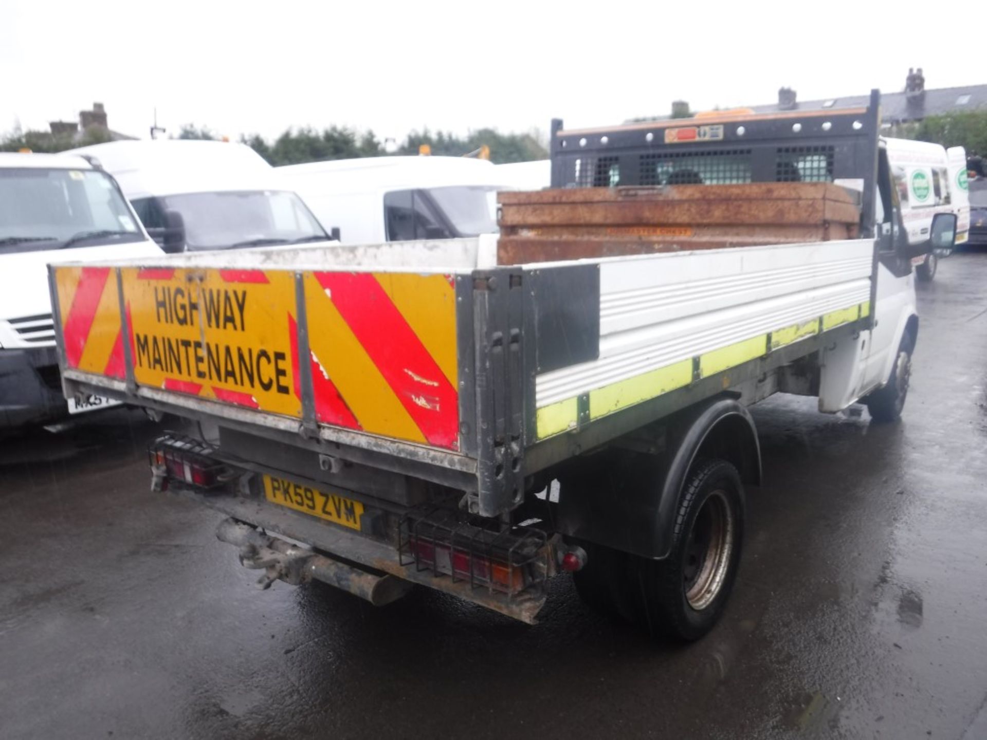 59 reg FORD TRANSIT 140 T350M RWD TIPPER (DIRECT COUNCIL) 1ST REG 01/10, 93825M, V5 HERE, 1 OWNER - Image 4 of 5