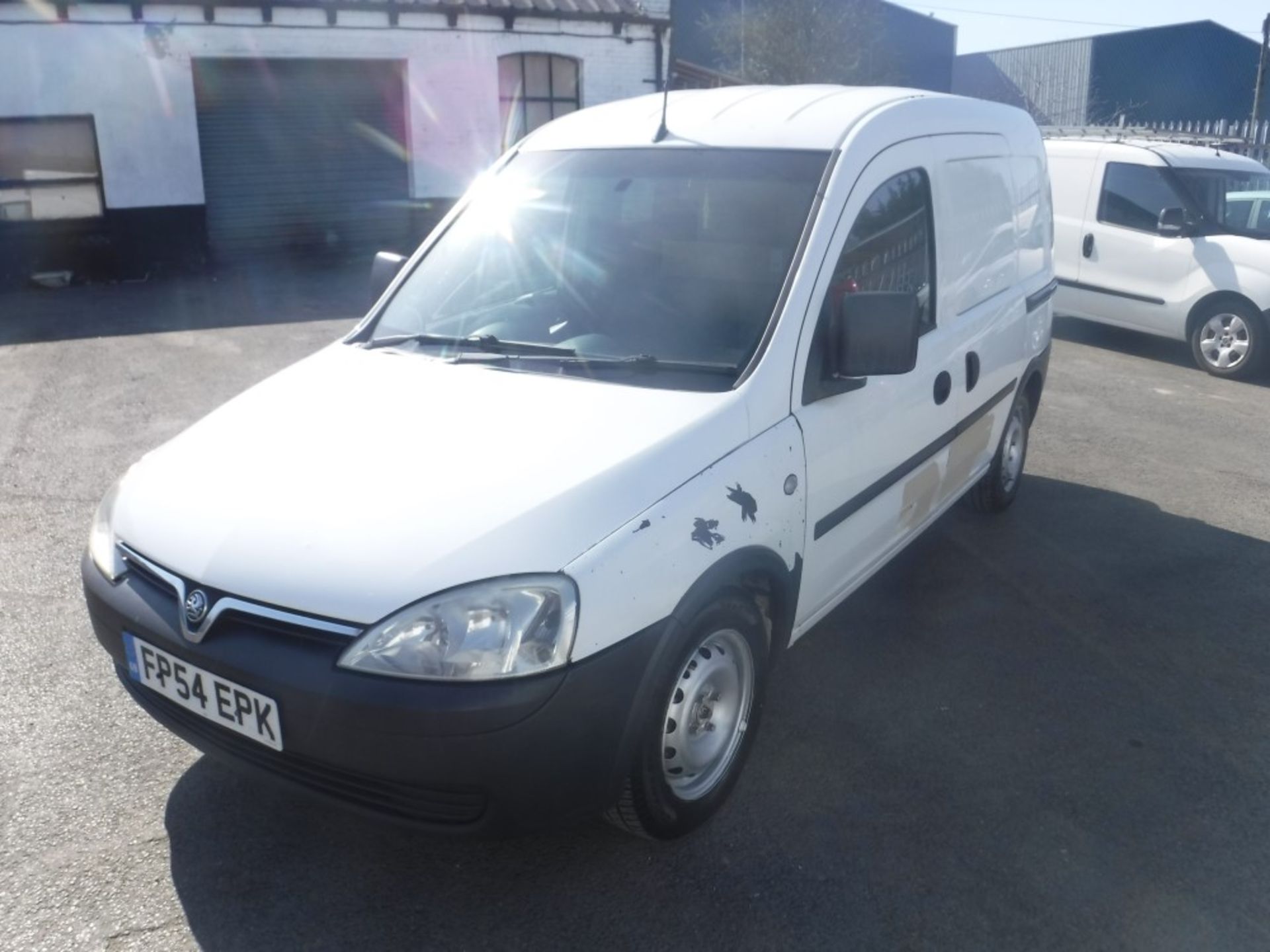 54 reg VAUXHALL COMBO 1700 DI VAN, 1ST REG 11/04, TEST 11/18, 173179M NOT WARRANTED, V5 HERE, 2 - Image 2 of 5