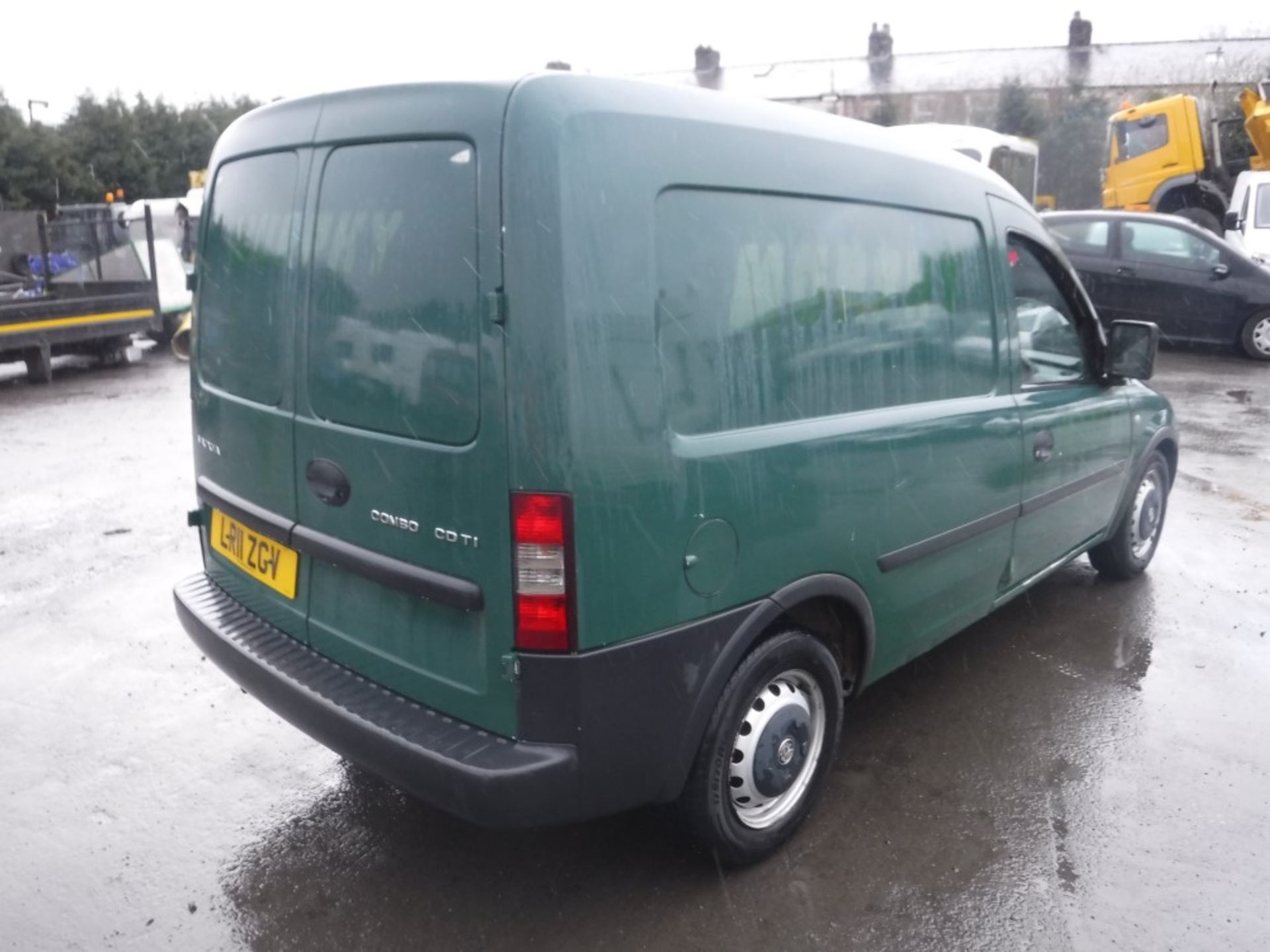 11 reg VAUXHALL COMBO 1700 CDTI VAN, 1ST REG 03/11, TEST 03/19, 143962M WARRANTED, V5 HERE, 1 FORMER - Image 4 of 5