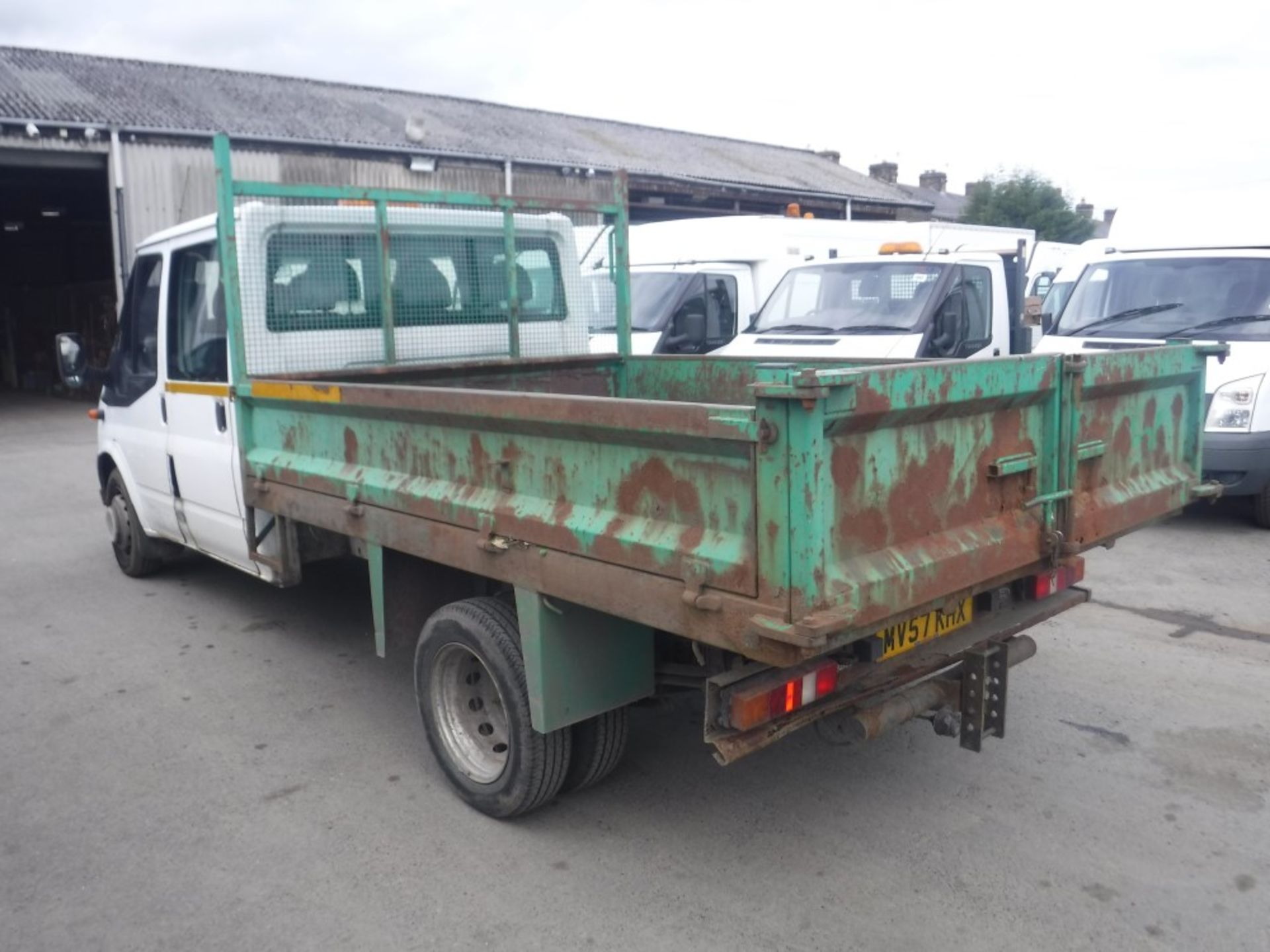 57 reg FORD TRANSIT 115 T350M RWD TIPPER (DIRECT COUNCIL) 1ST REG 11/07, TEST 10/18, 85301M, V5 - Image 3 of 5