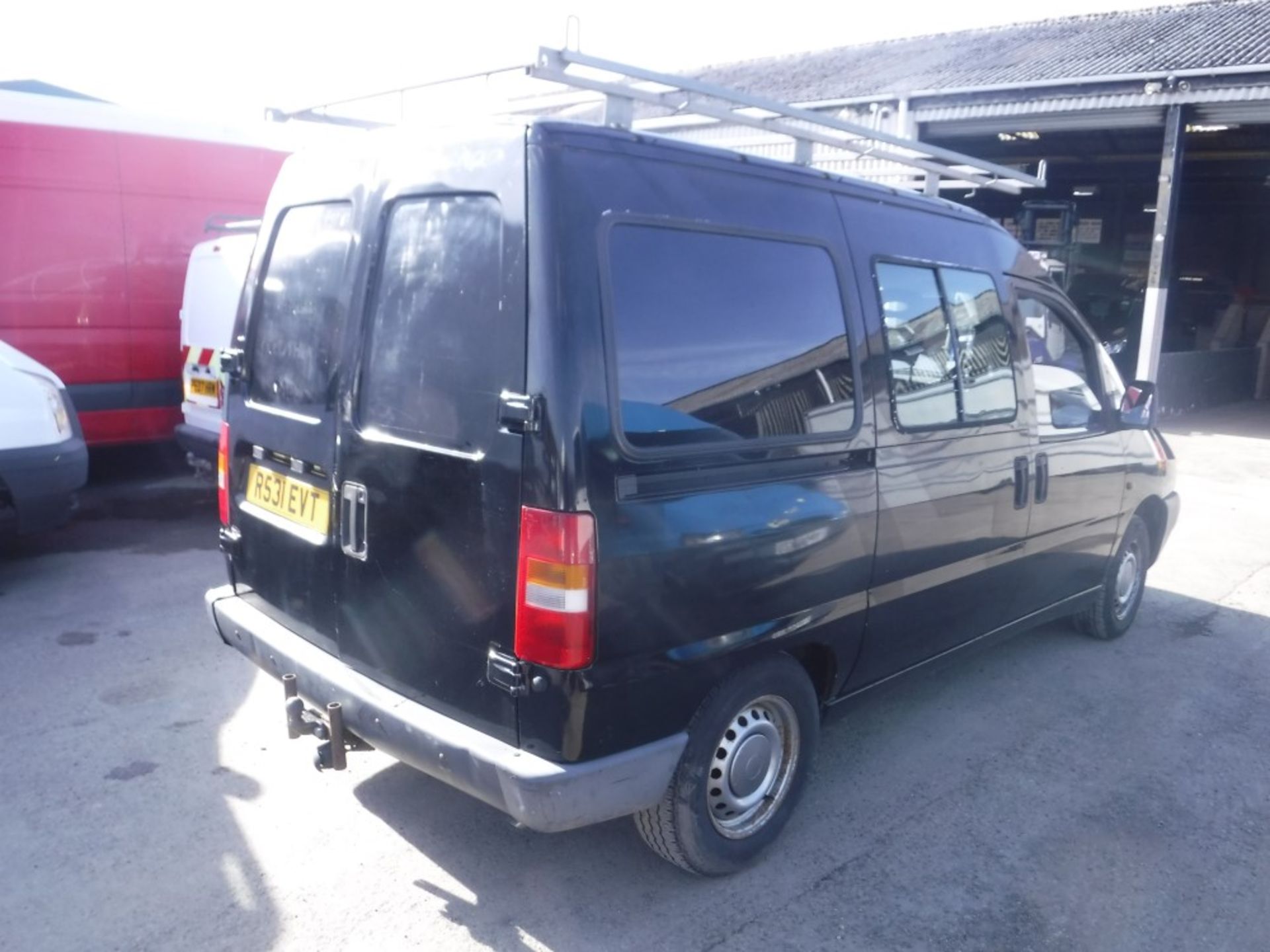 R reg FIAT SCUDO EL CREW VAN, 1ST REG 10/97, TEST 07/18, 154568M, V5 HERE, 2 FORMER KEEPERS [NO - Image 4 of 5