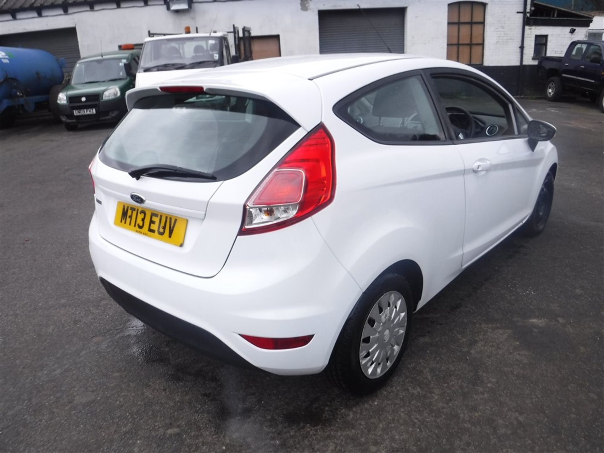 13 reg FORD FIESTA STYLE ECONETIC TDCI (DIRECT COUNCIL) 1ST REG 06/13, TEST 06/18, 144963M, V5 HERE, - Image 4 of 5