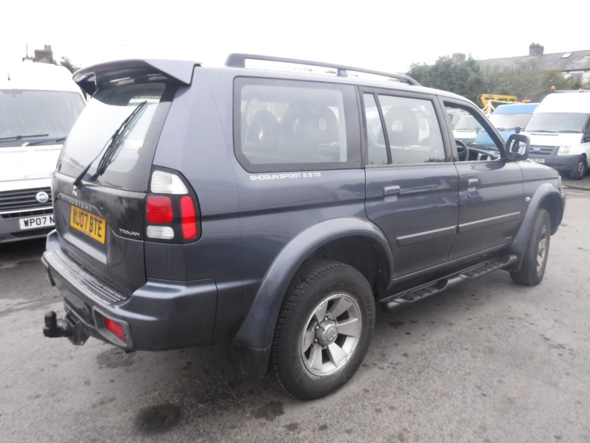 07 reg MITSUBISHI SHOGUN TROJAN SPORT, 1ST REG 03/07, TEST 02/19, 103566M WARRANTED, V5 HERE, 2 - Image 4 of 5