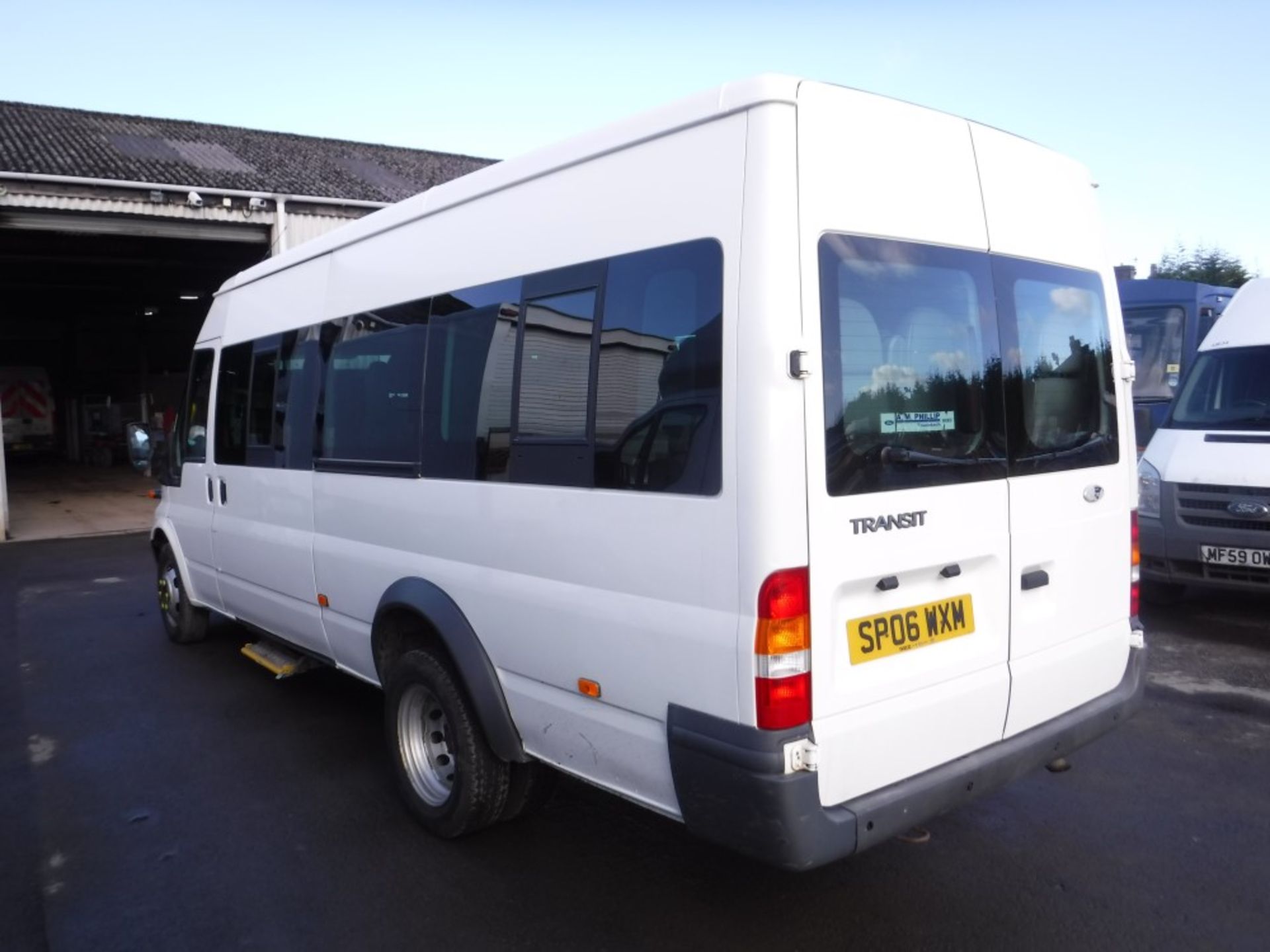 06 reg FORD TRANSIT 17 SEAT MINIBUS, 1ST REG 03/06, TEST 02/19, 295212KM WARRANTED, V5 HERE, 1 OWNER - Bild 3 aus 6