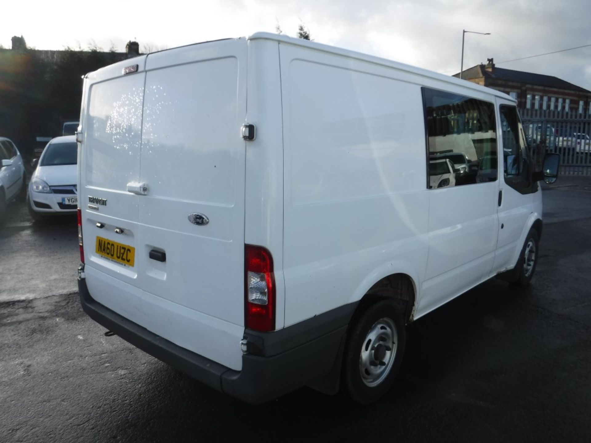 60 reg FORD TRANSIT 85 T280S D/C FWD, 1ST REG 11/10, TEST 01/19, 147851M WARRANTED, V5 HERE, 1 - Image 4 of 6