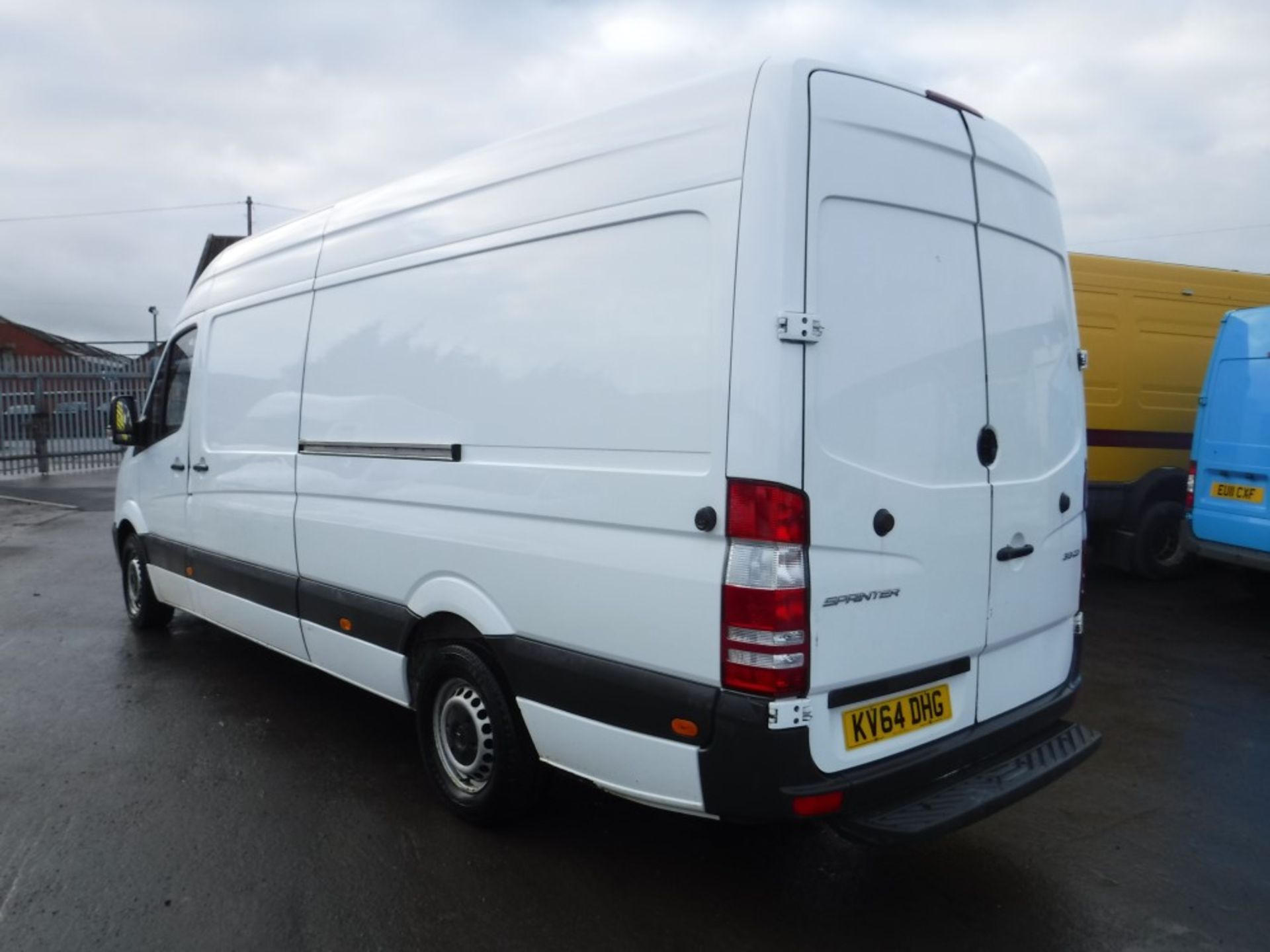 64 reg MERCEDES SPRINTER 313 CDI, 1ST REG 09/14, TEST 09/18, 160823M WARRANTED, V5 HERE, 1 OWNER - Image 3 of 5