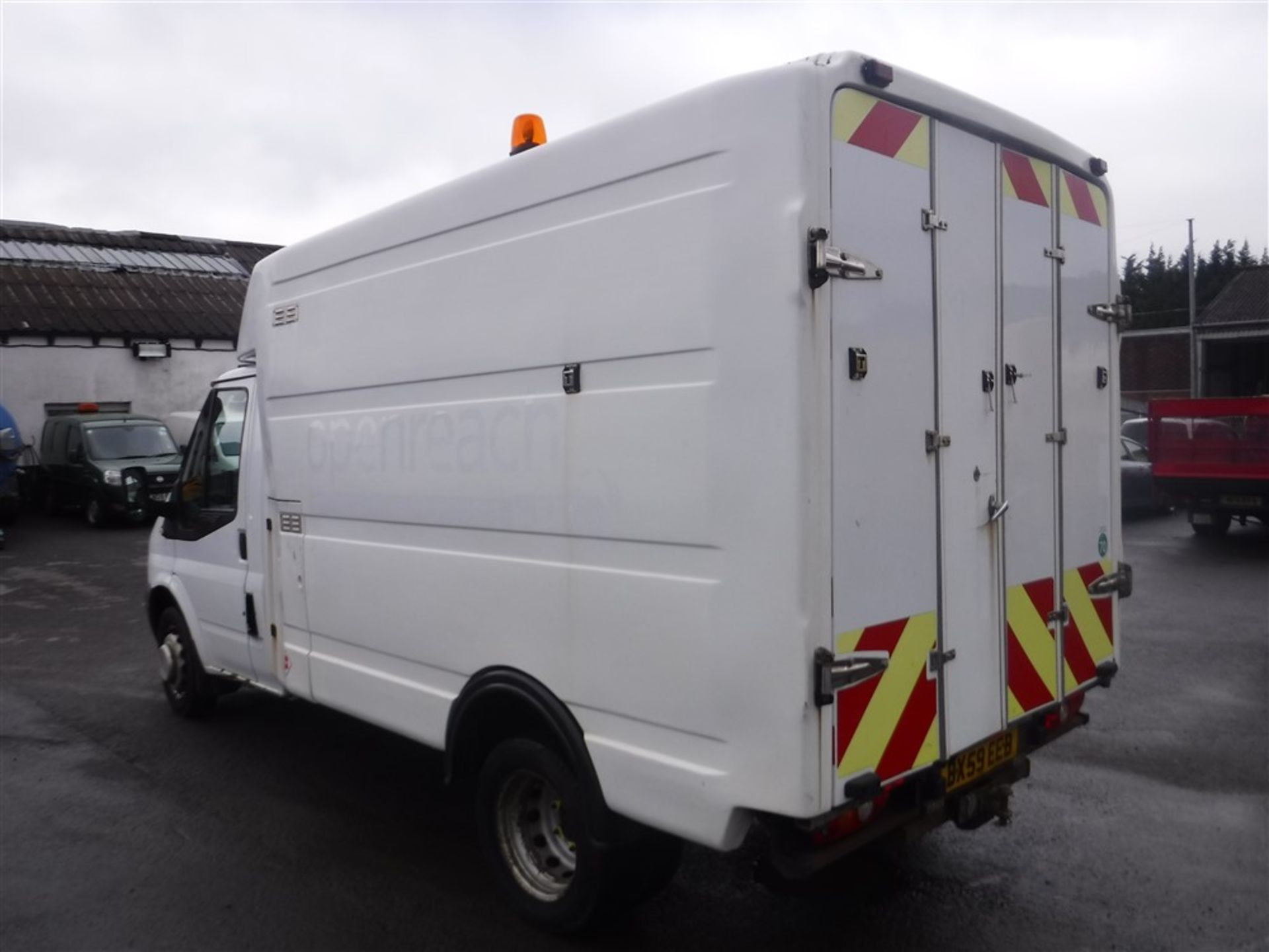 59 reg FORD TRANSIT 100 T350M RWD BOX VAN. 1ST REG 12/09, TEST 07/18, 122630M WARRANTED, V5 HERE, - Image 3 of 5