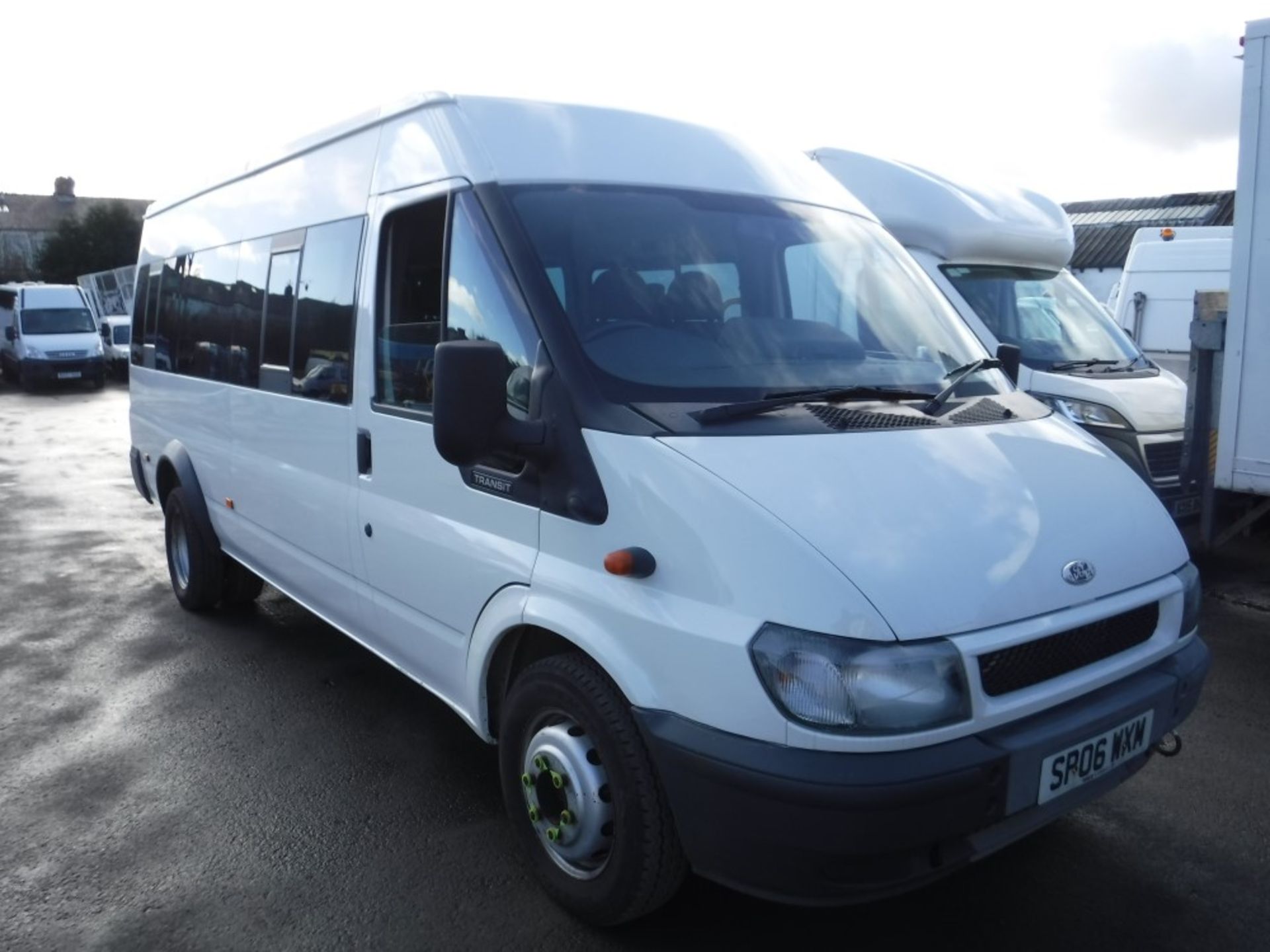 06 reg FORD TRANSIT 17 SEAT MINIBUS, 1ST REG 03/06, TEST 02/19, 295212KM WARRANTED, V5 HERE, 1 OWNER