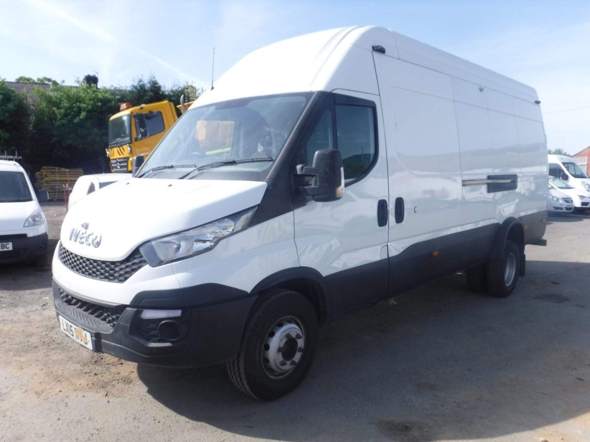 15 reg IVECO DAILY 65C17, 1ST REG 03/15, TEST 03/19, 55883M, V5 MAY FOLLOW [+ VAT] - Image 2 of 5