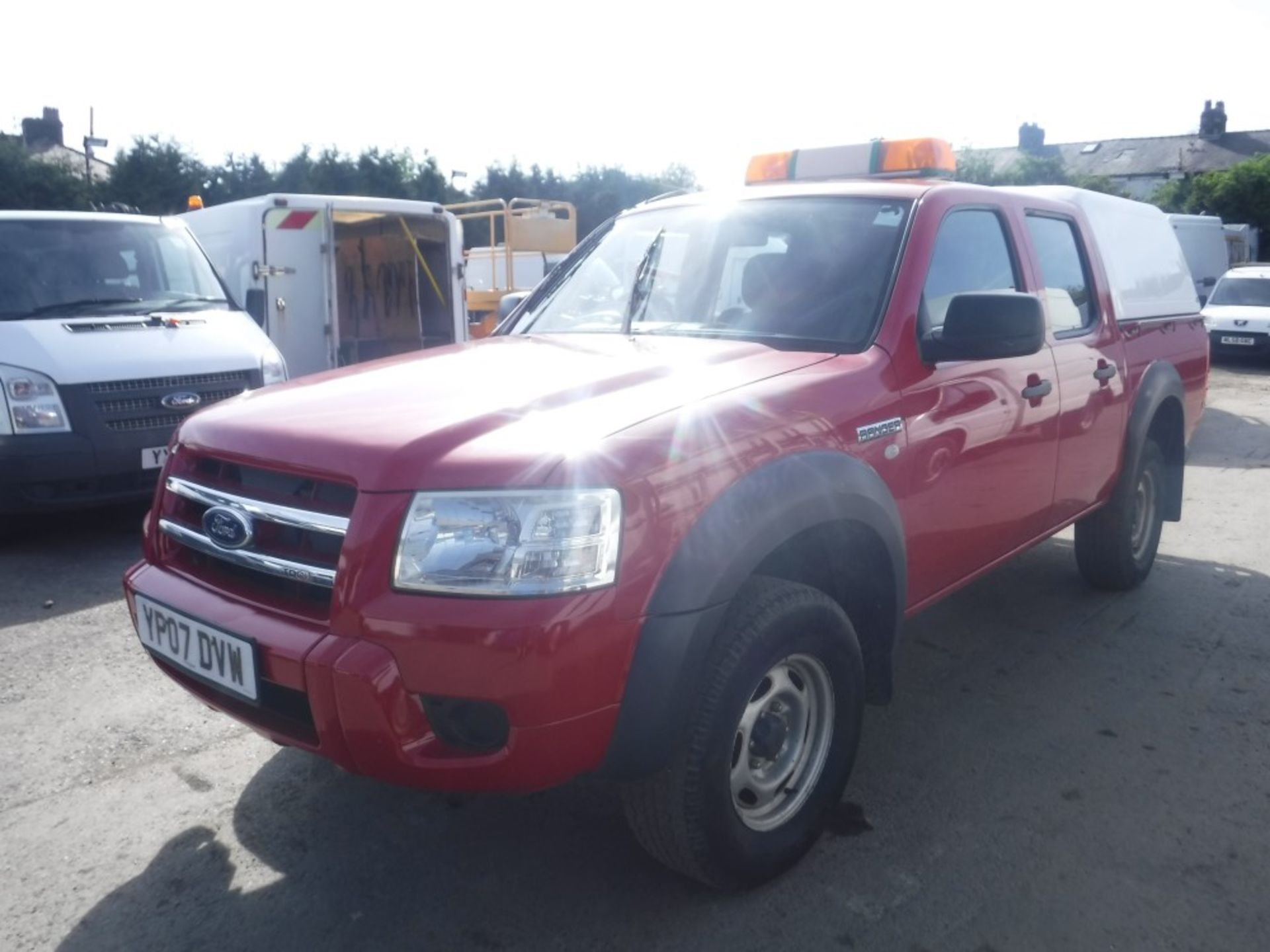 07 reg FORD RANGER DOUBLE CAB 4WD PICKUP, 1ST REG 06/07, TEST 04/19, 42302M WARRANTED, V5 HERE, 1 - Image 2 of 5