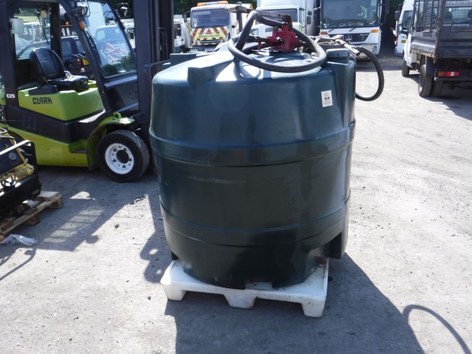 GREEN HEATING OIL TANK WITH PUMP [+ VAT]