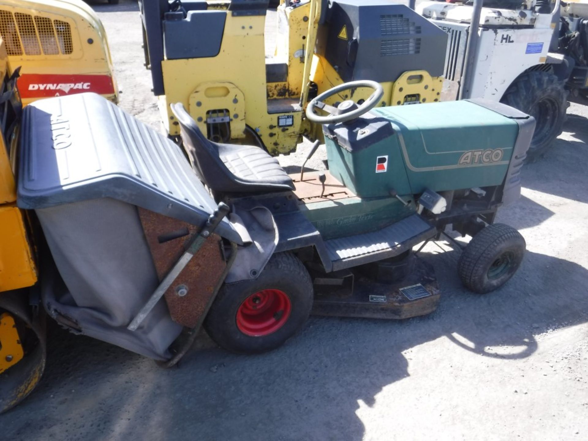 ATCO RIDE ON MOWER & GRASSBOX [NO VAT]