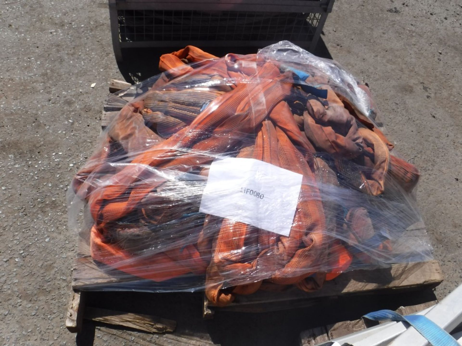 PALLET OF 10 TON LIFTING SLINGS [+ VAT]