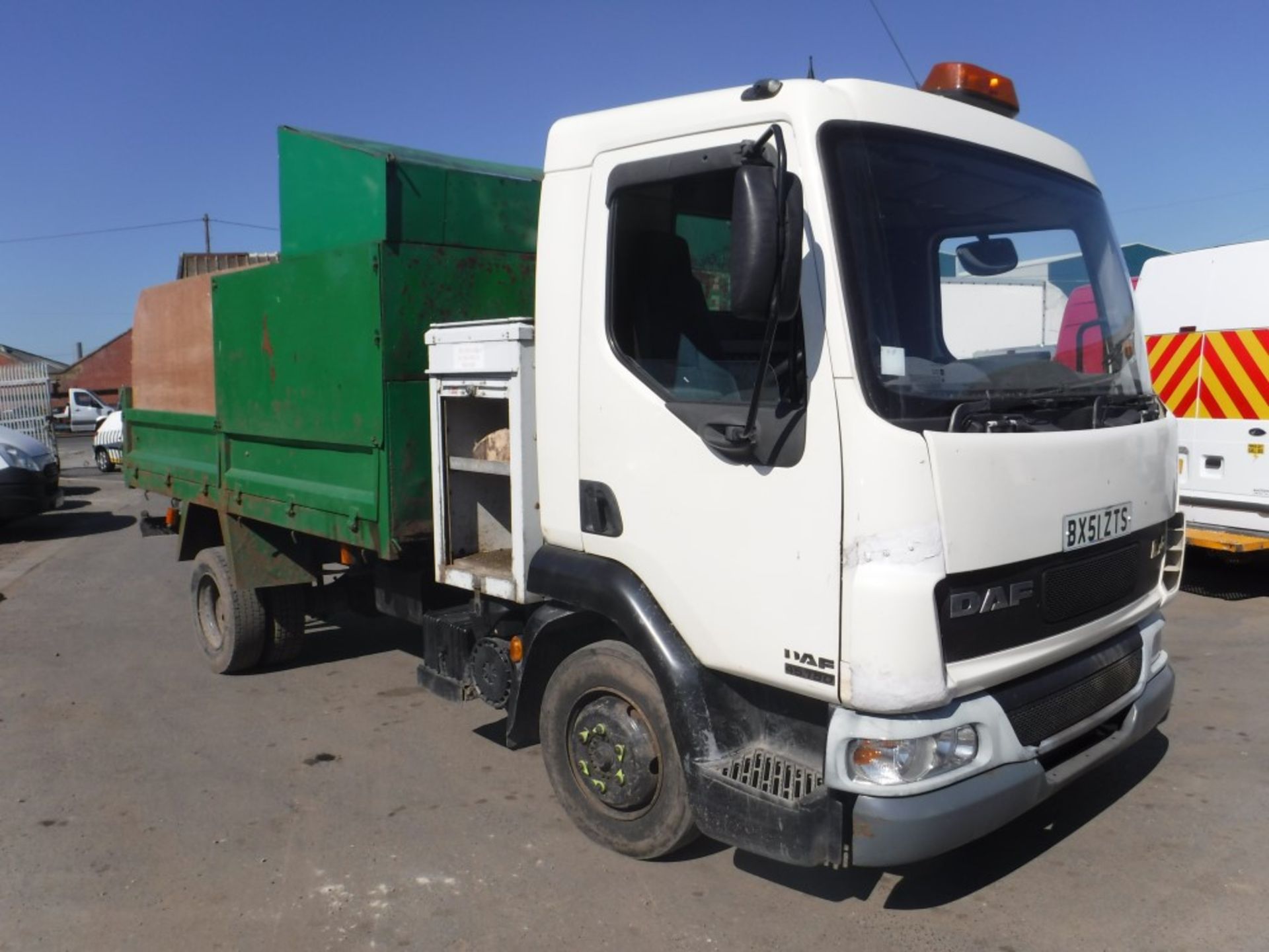 51 reg DAF FA LF45.150 TIPPER, 1ST REG 09/01, TEST 05/19, 385570KM, V5 HERE, 1 FORMER KEEPER [+