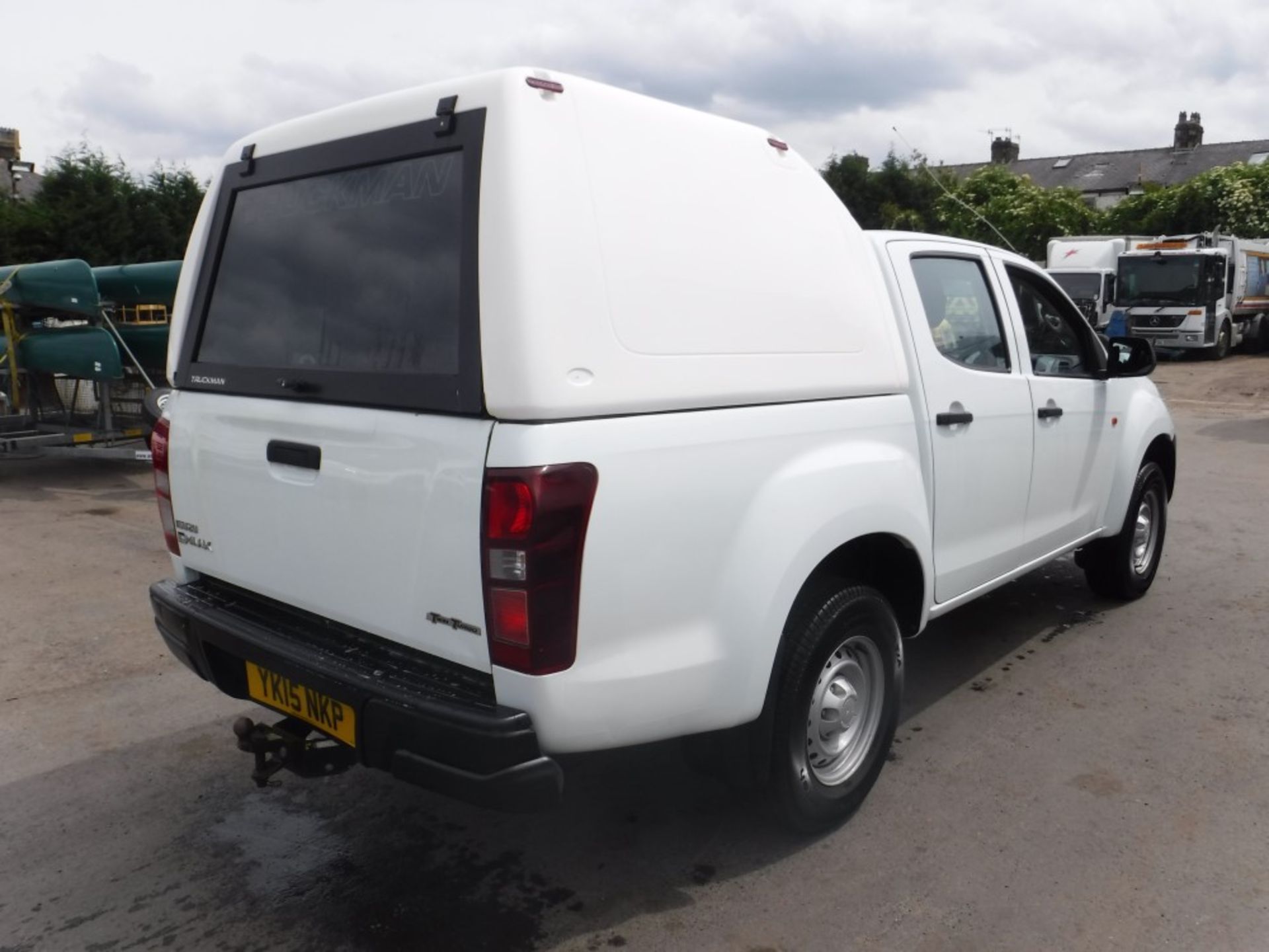 15 reg ISUZU D-MAX D/C TD PICKUP, 1ST REG 03/15, TEST 03/19, 101798M WARRANTED, V5 HERE, 1 OWNER - Bild 4 aus 5