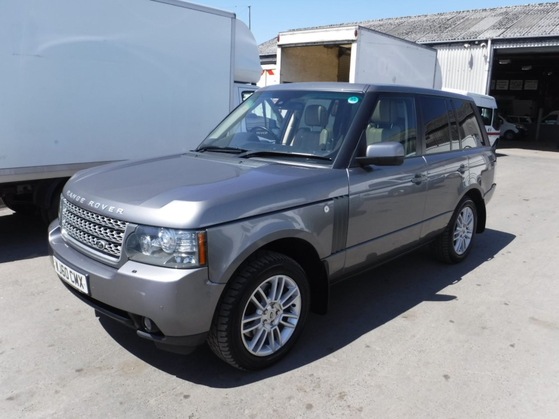 60 reg RANGE ROVER VOGUE TD V8, 1ST REG 09/10, TEST 02/19, 71386M, V5, 2 FORMER KEEPERS [NO VAT] - Bild 2 aus 5