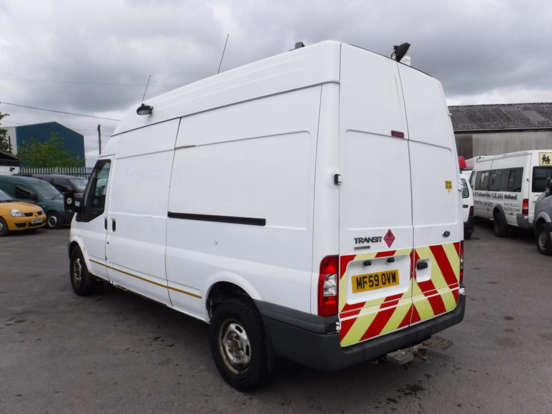 59 reg FORD TRANSIT 115 T350L RWD (DIRECT ELECTRICITY NW) 1ST REG 10/09, TEST 07/18, 94240M, V5 - Image 3 of 5