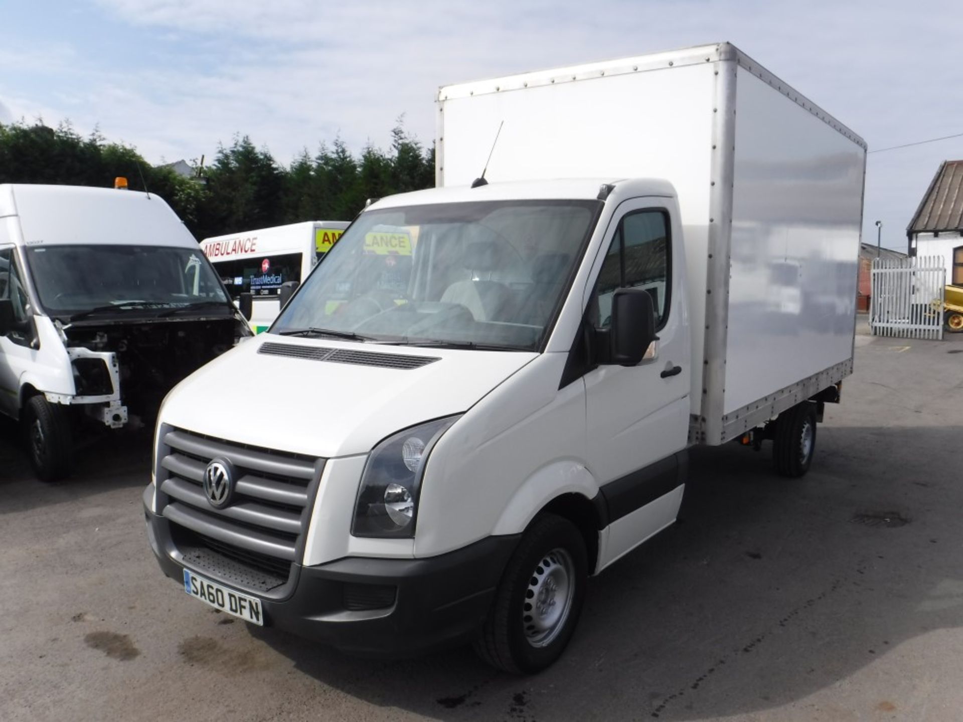 60 reg VW CRAFTER 35 BLUE TDI BOX VAN, 1ST REG 09/10, 80848M WARRANTED, V5 HERE, 1 FORMER - Bild 2 aus 5