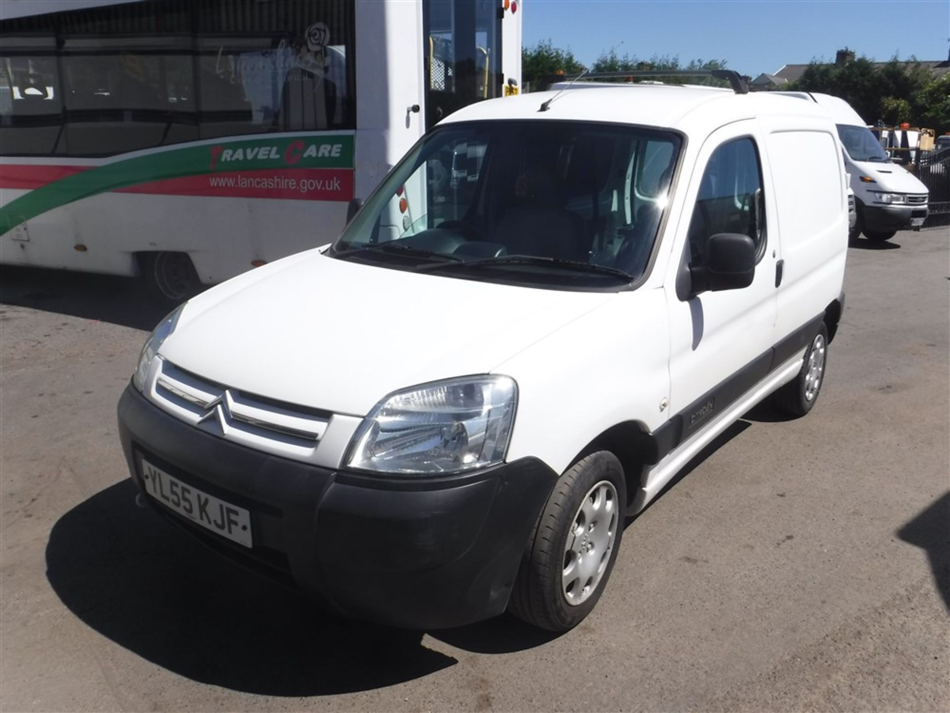 55 reg CITROEN BERLINGO 600D LX, 1ST REG 01/06, TEST 09/18, 73906M WARRANTED, PART V5 - NO GREEN - Image 2 of 5